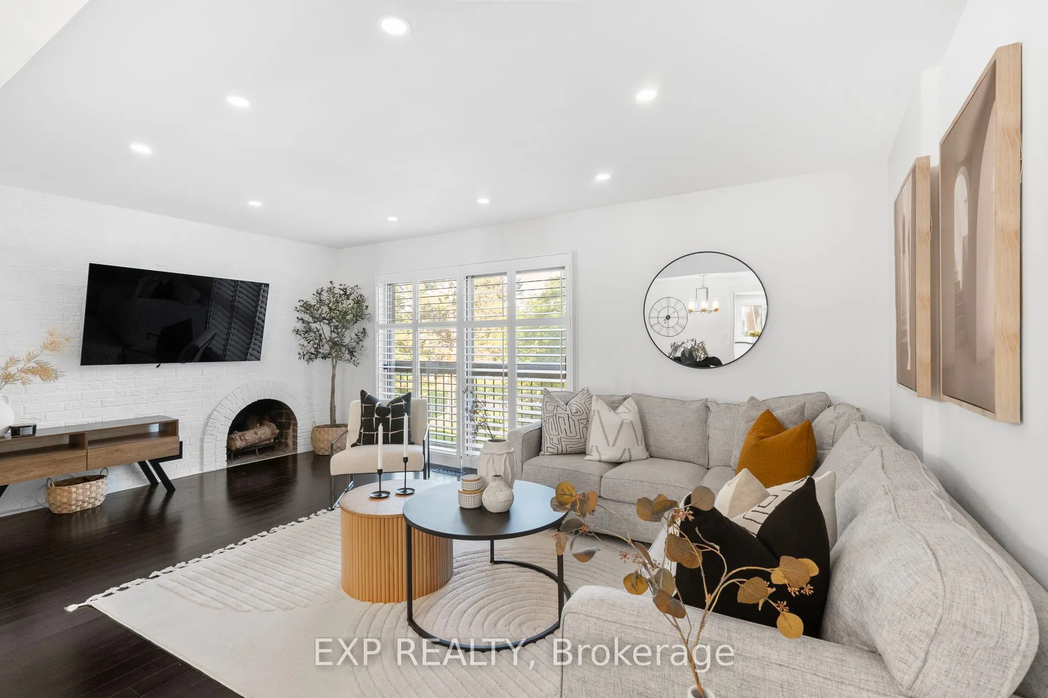 6855 Glen Erin Drive, #21