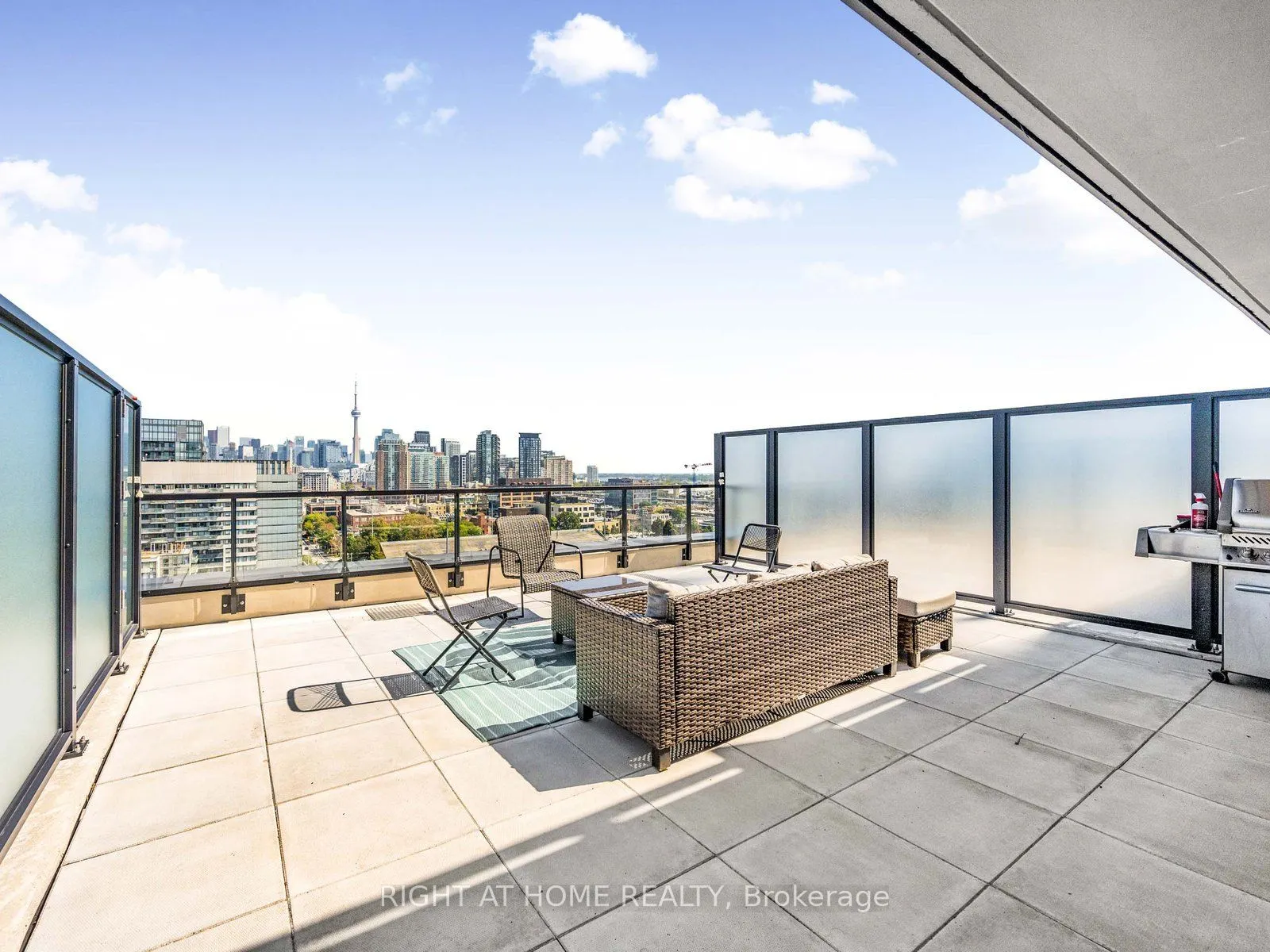 285 Dufferin Street, #Unit #1206