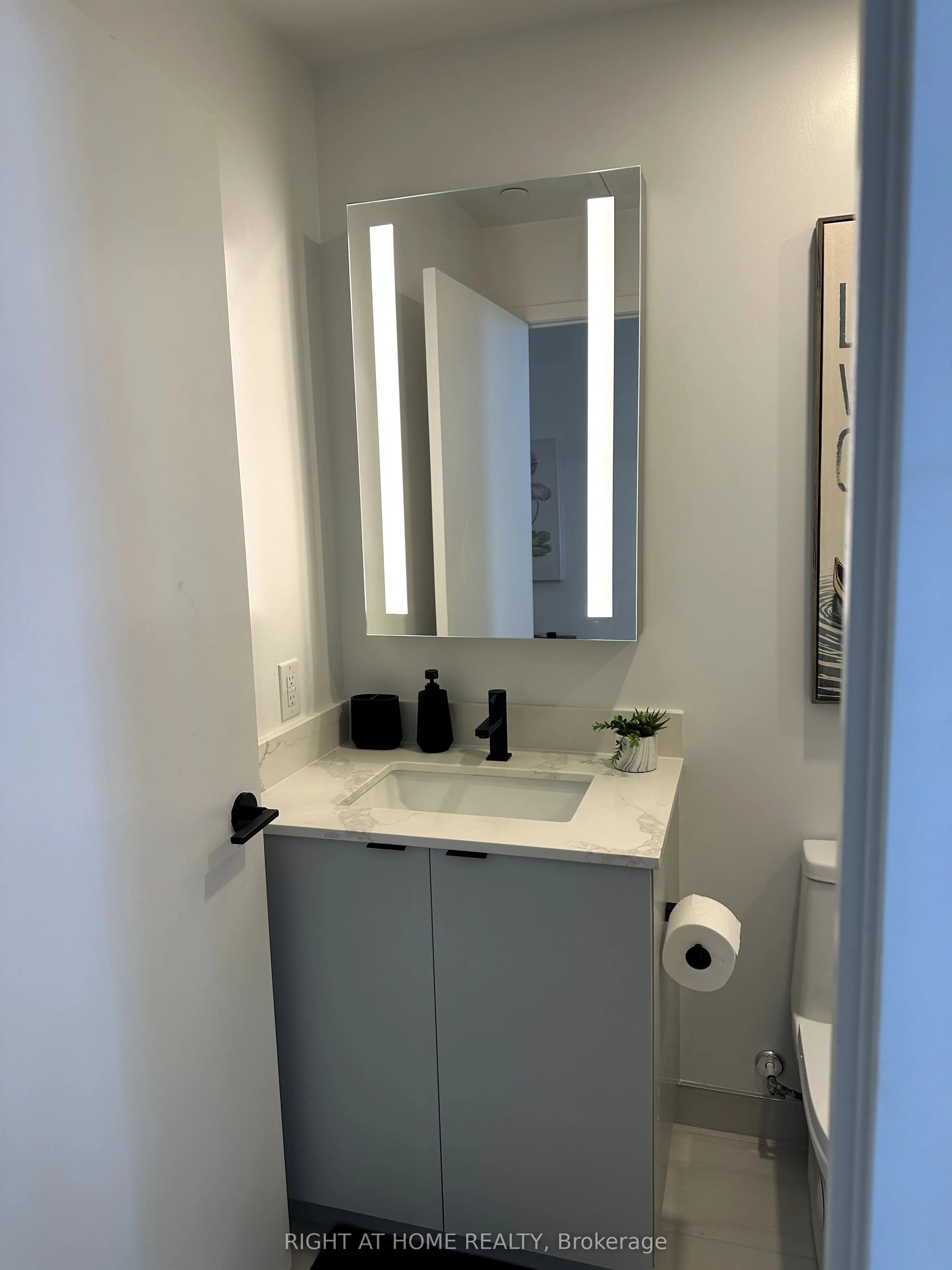 285 Dufferin Street, #Unit #1206