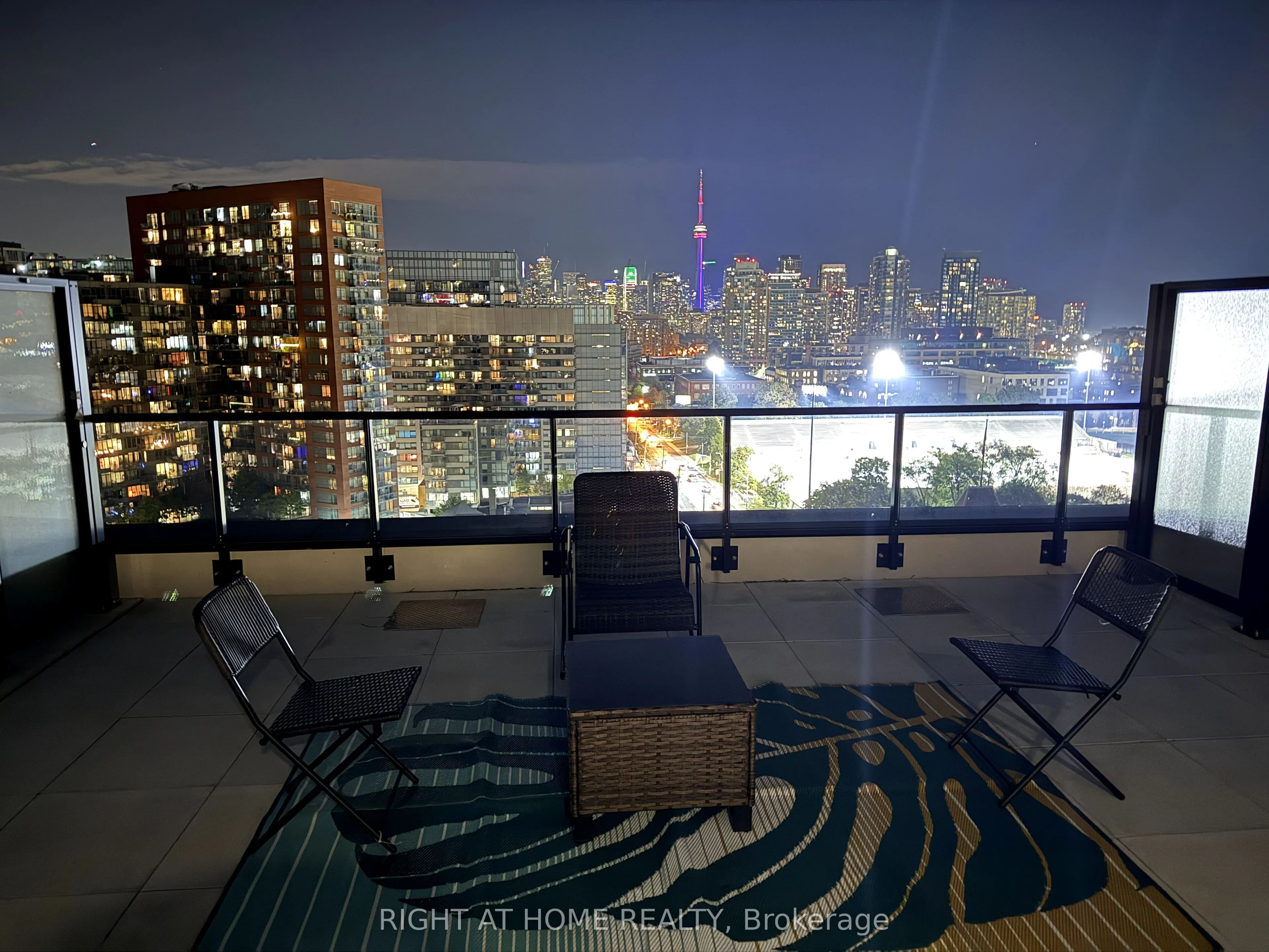 285 Dufferin Street, #Unit #1206