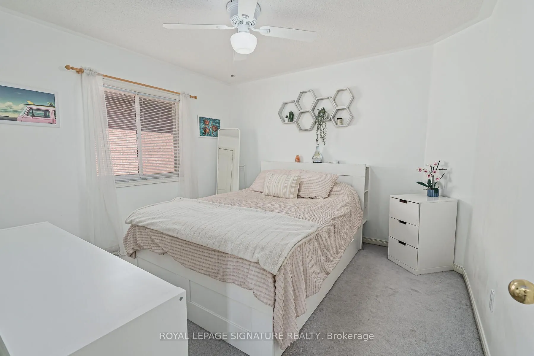 116 River Rock Crescent