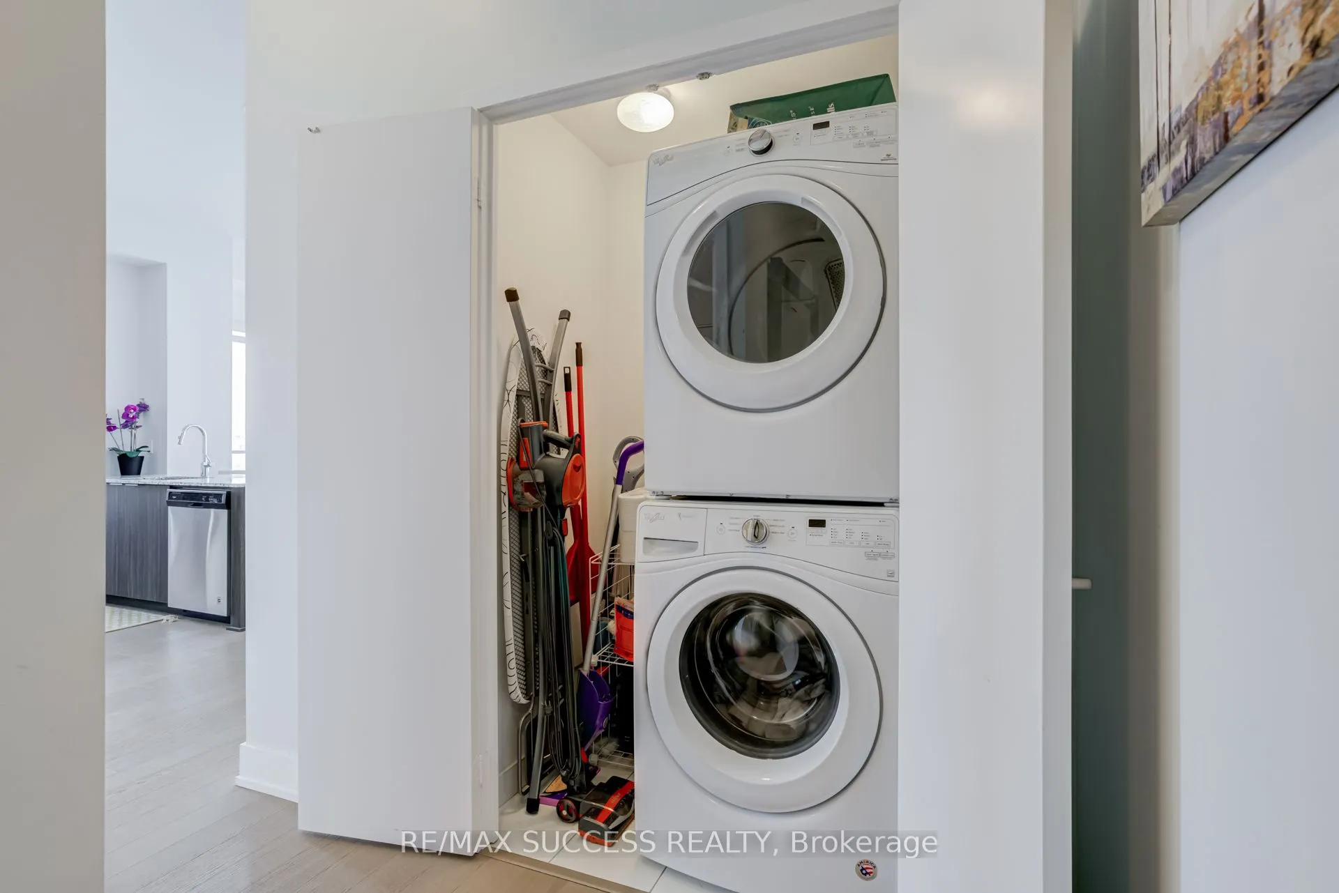 20 Shore breeze Avenue, #1807
