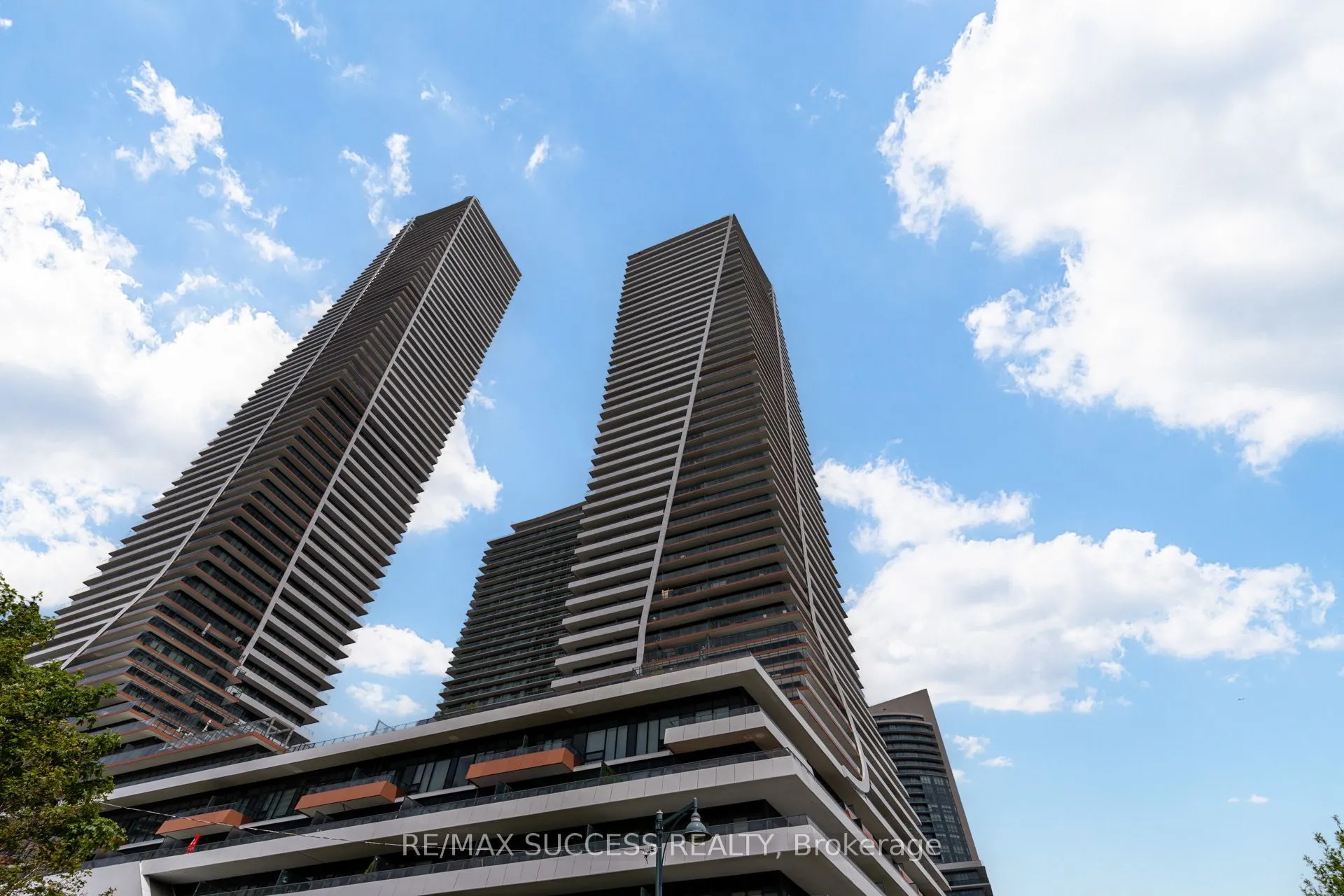 20 Shore breeze Avenue, #1807