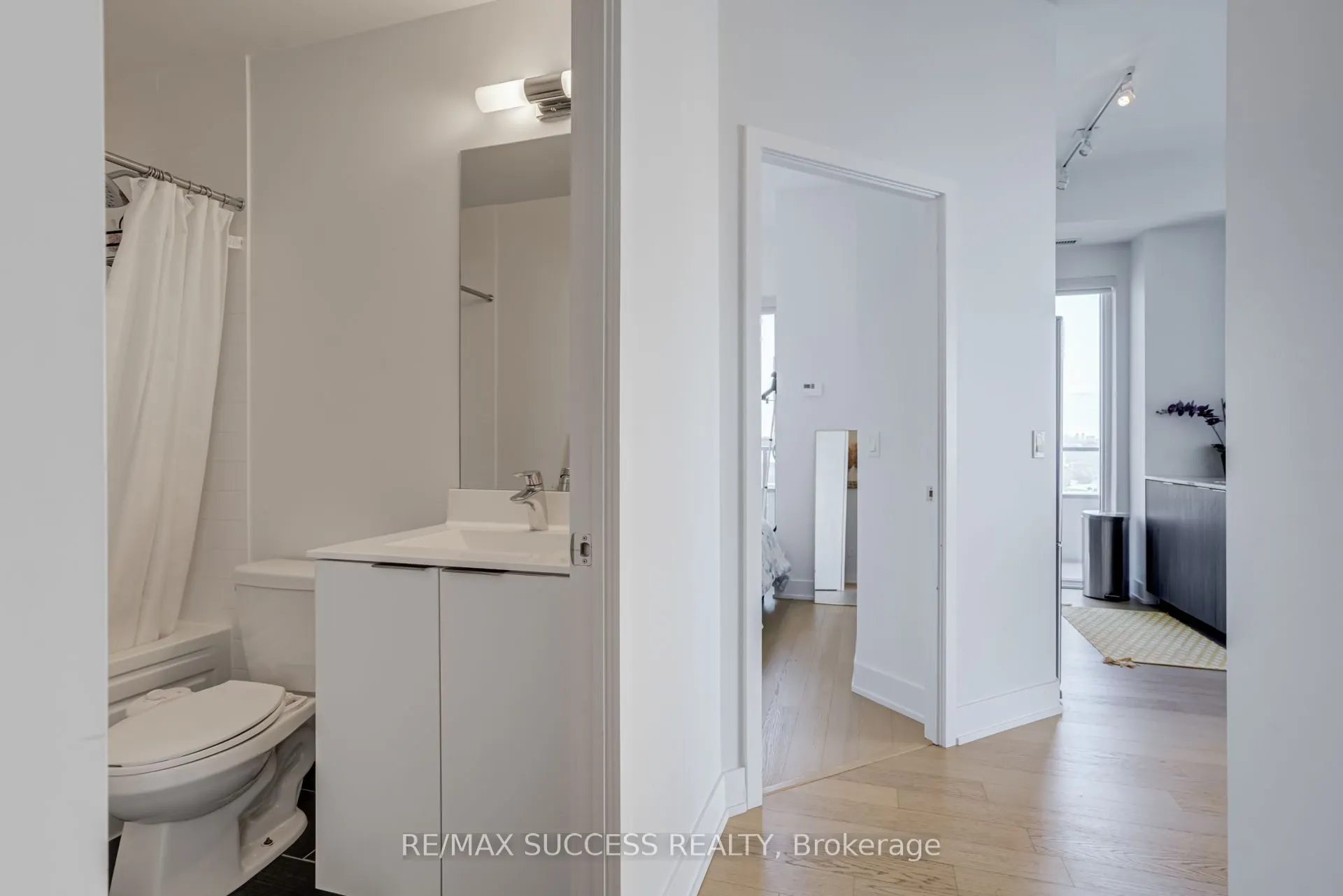 20 Shore breeze Avenue, #1807