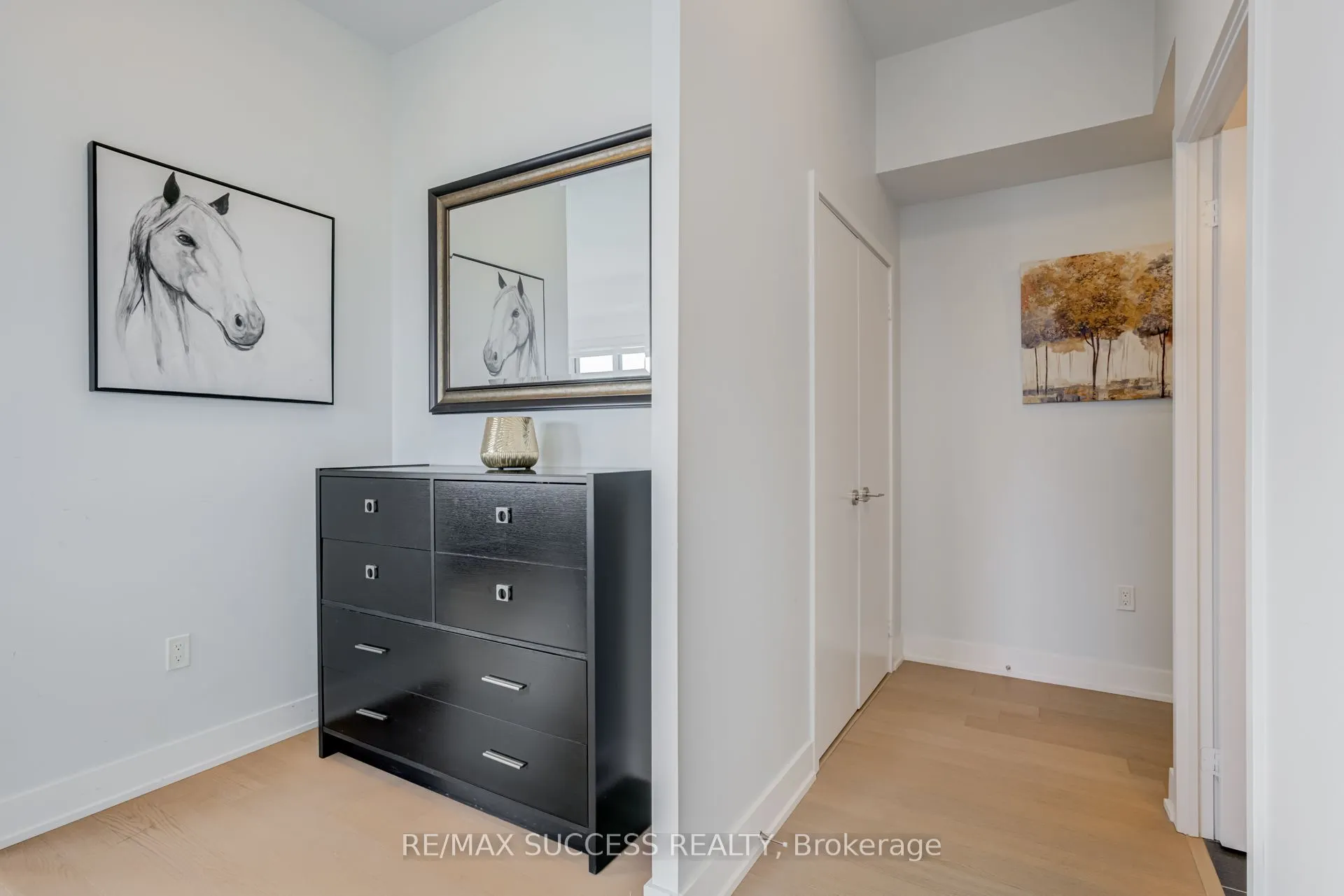 20 Shore breeze Avenue, #1807