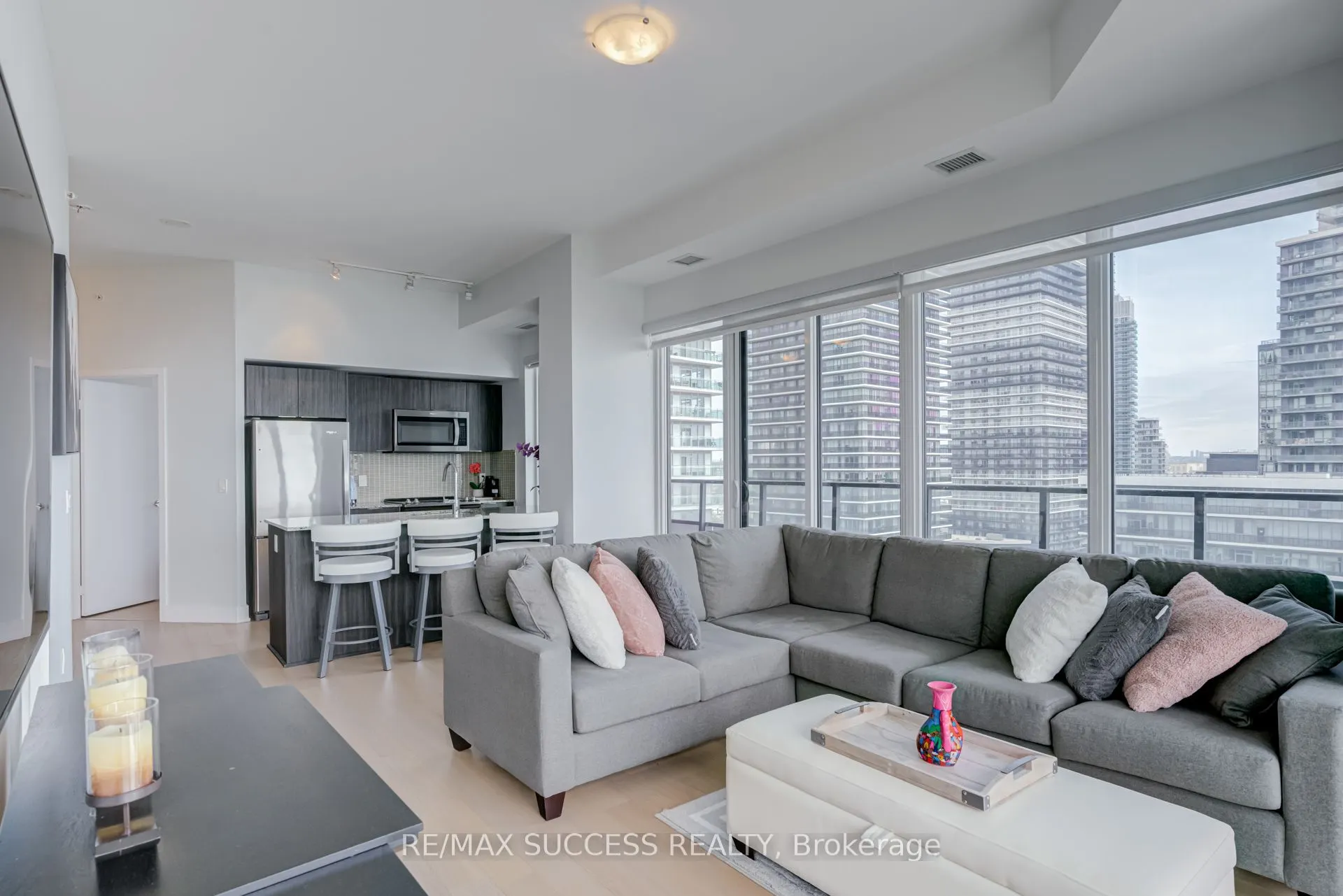 20 Shore breeze Avenue, #1807