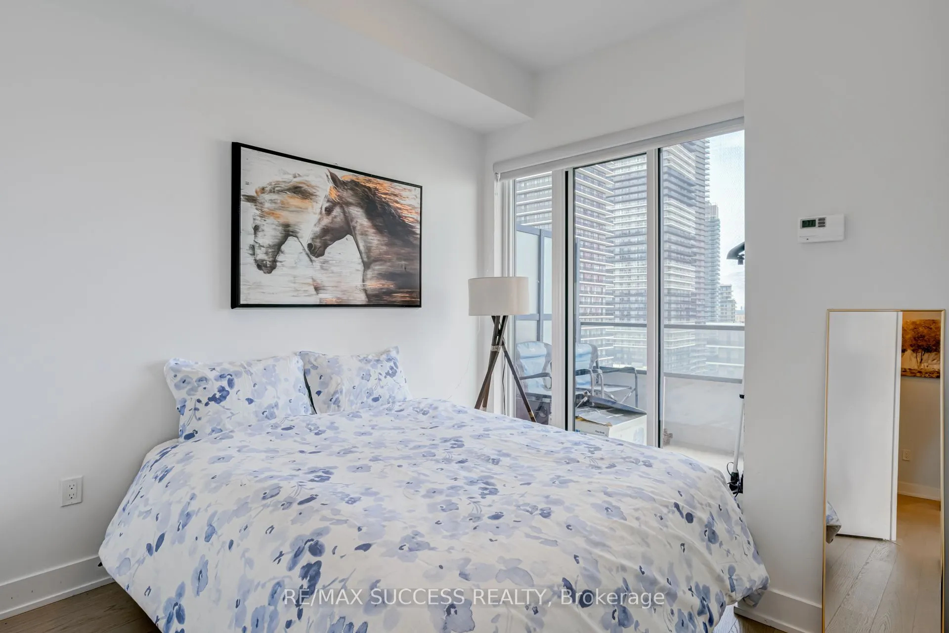 20 Shore breeze Avenue, #1807