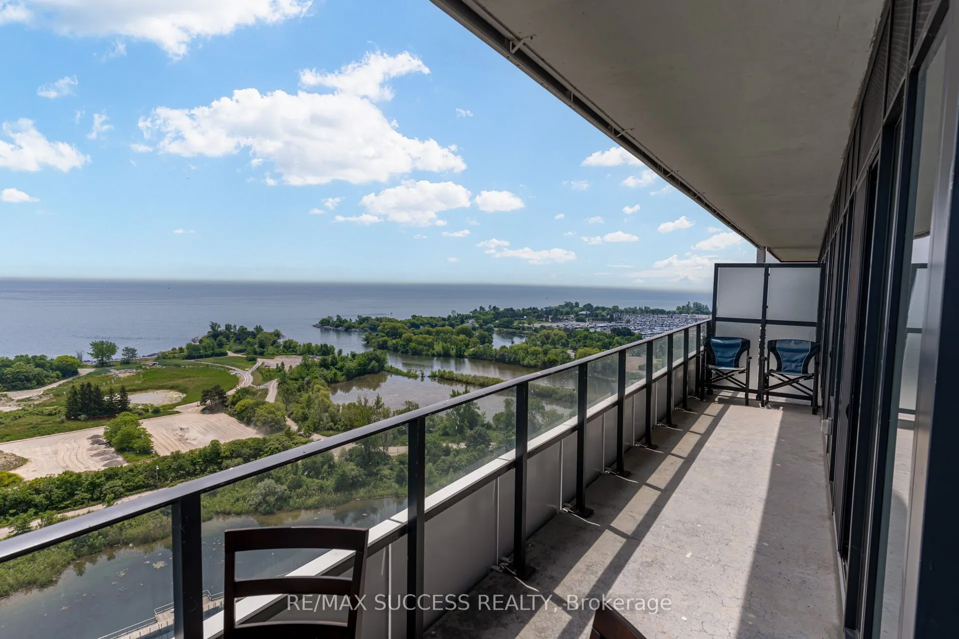 20 Shore breeze Avenue, #1807