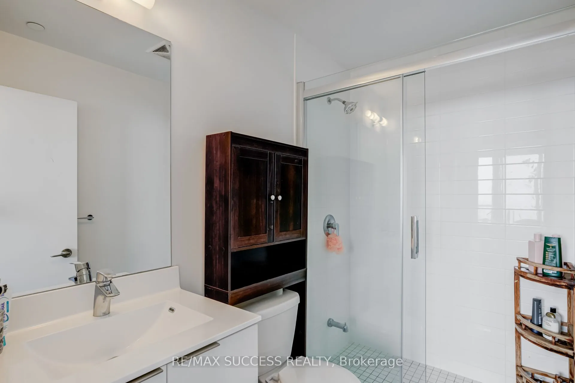 20 Shore breeze Avenue, #1807