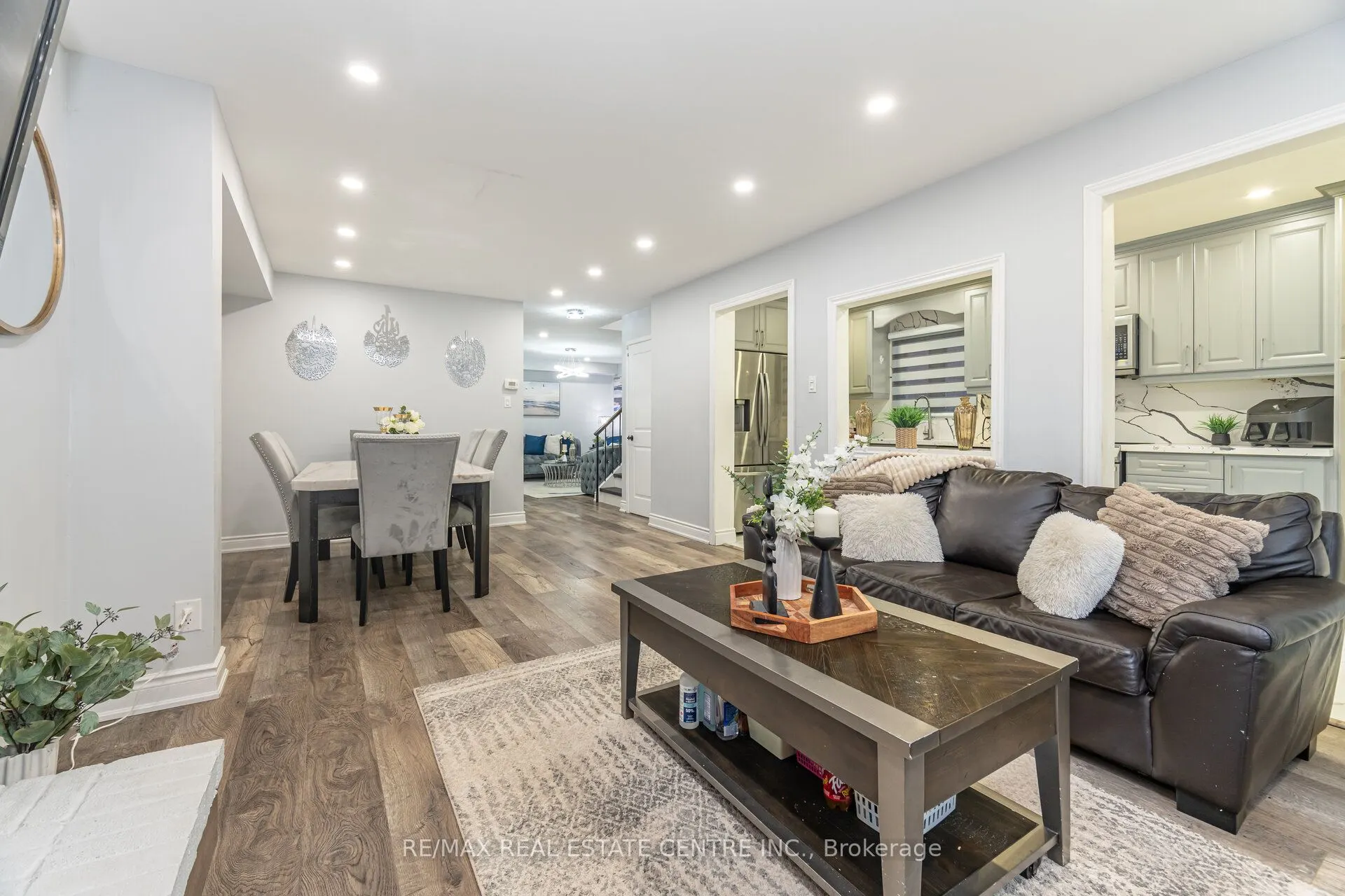 44 Abelard Avenue