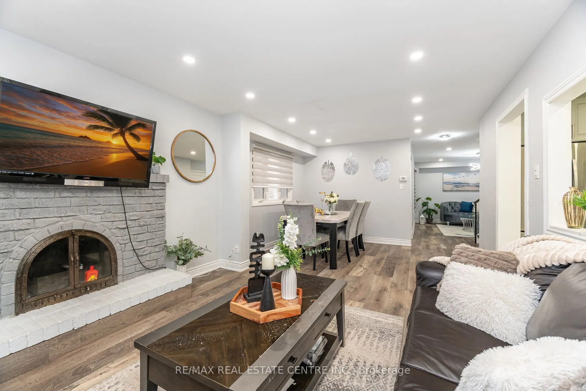 44 Abelard Avenue