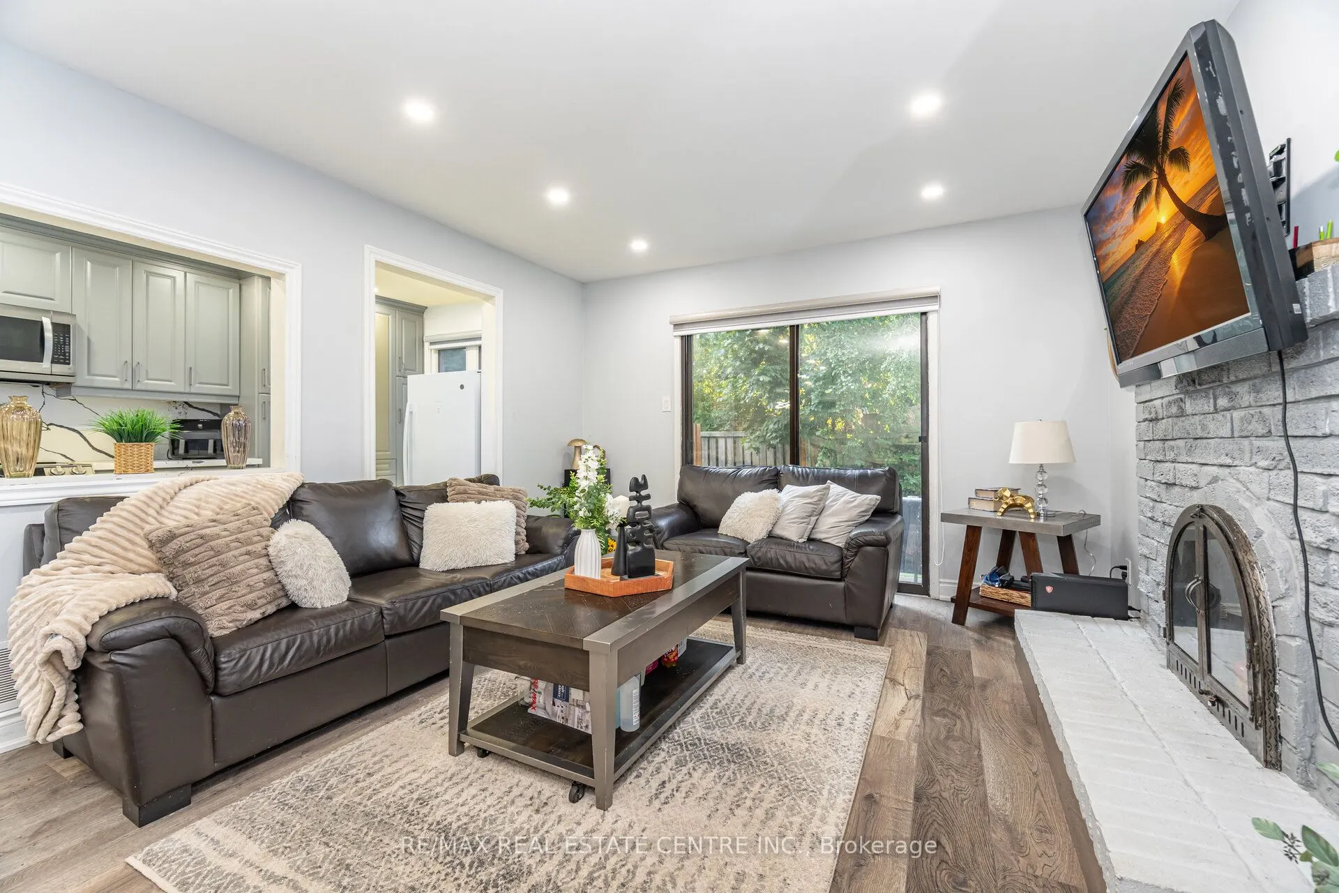 44 Abelard Avenue
