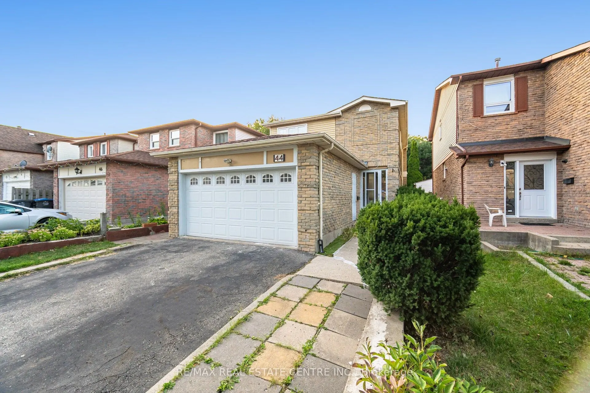44 Abelard Avenue