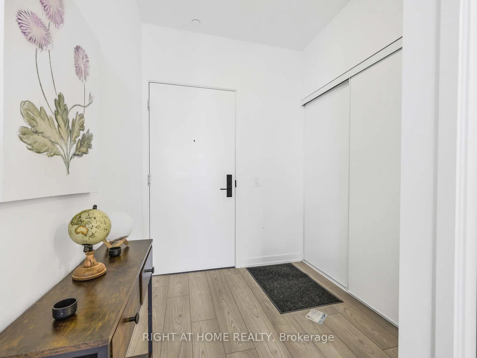 285 Dufferin Street, #Unit #1206