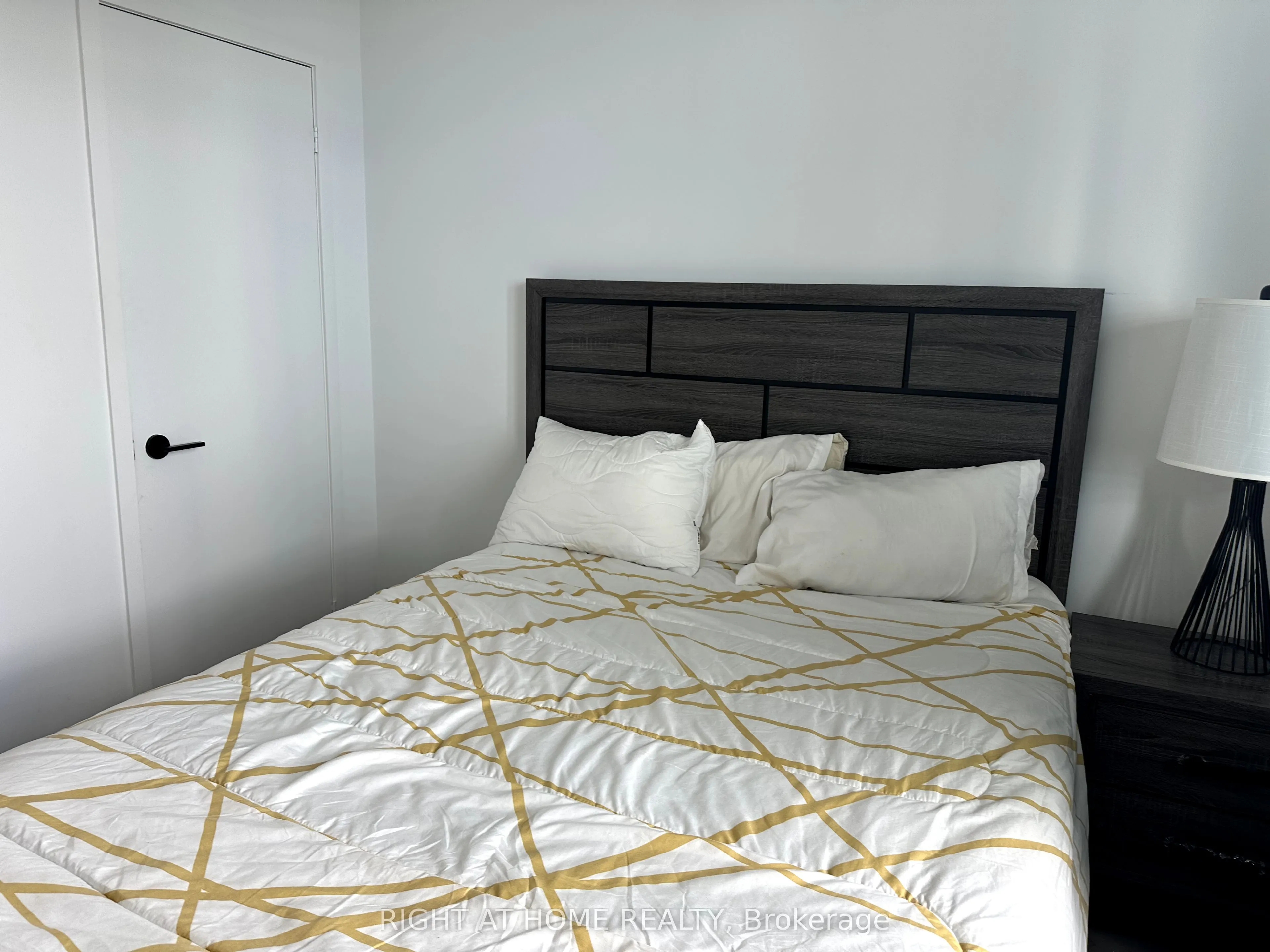 285 Dufferin Street, #612