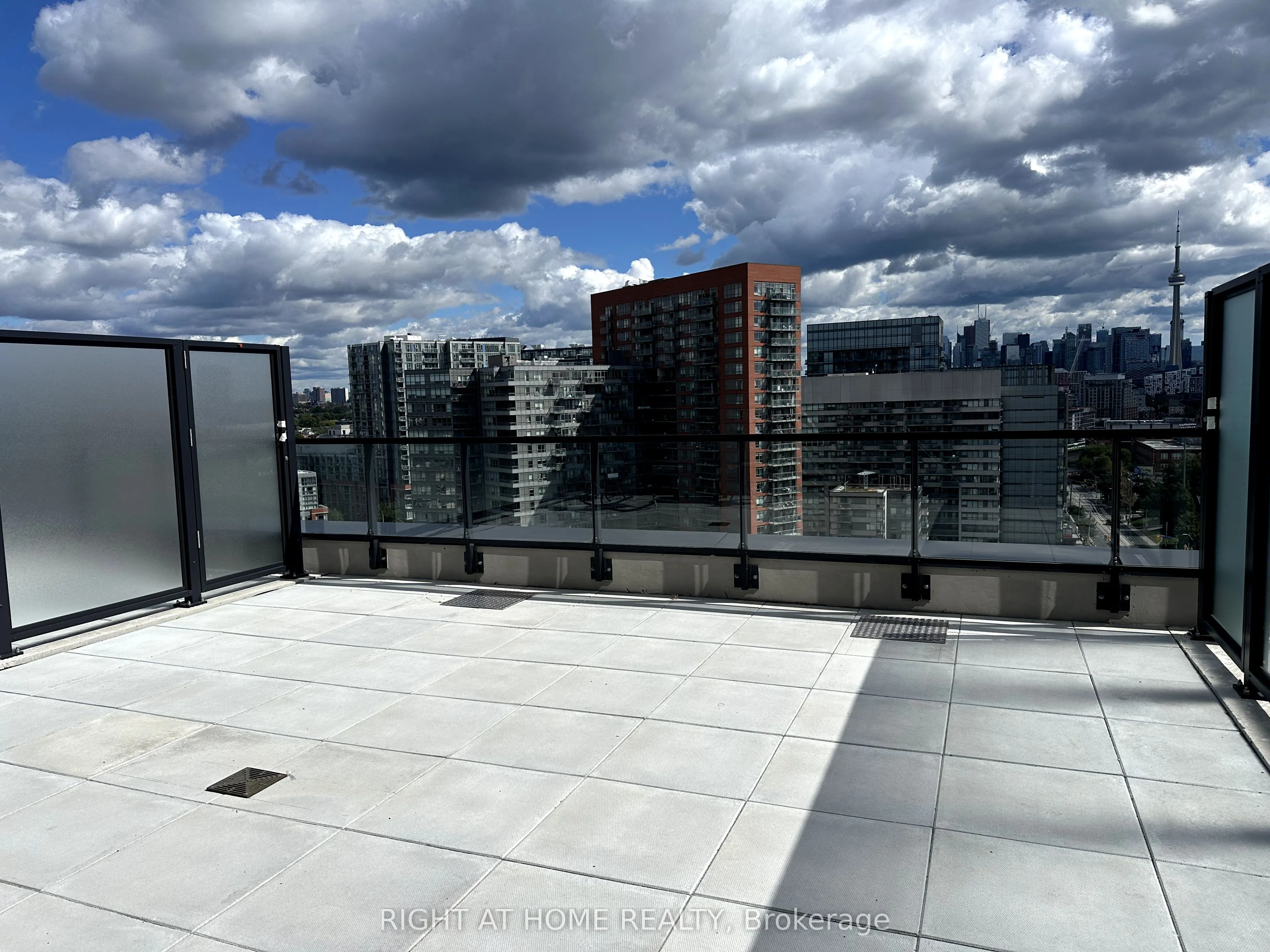 285 Dufferin Street, #612