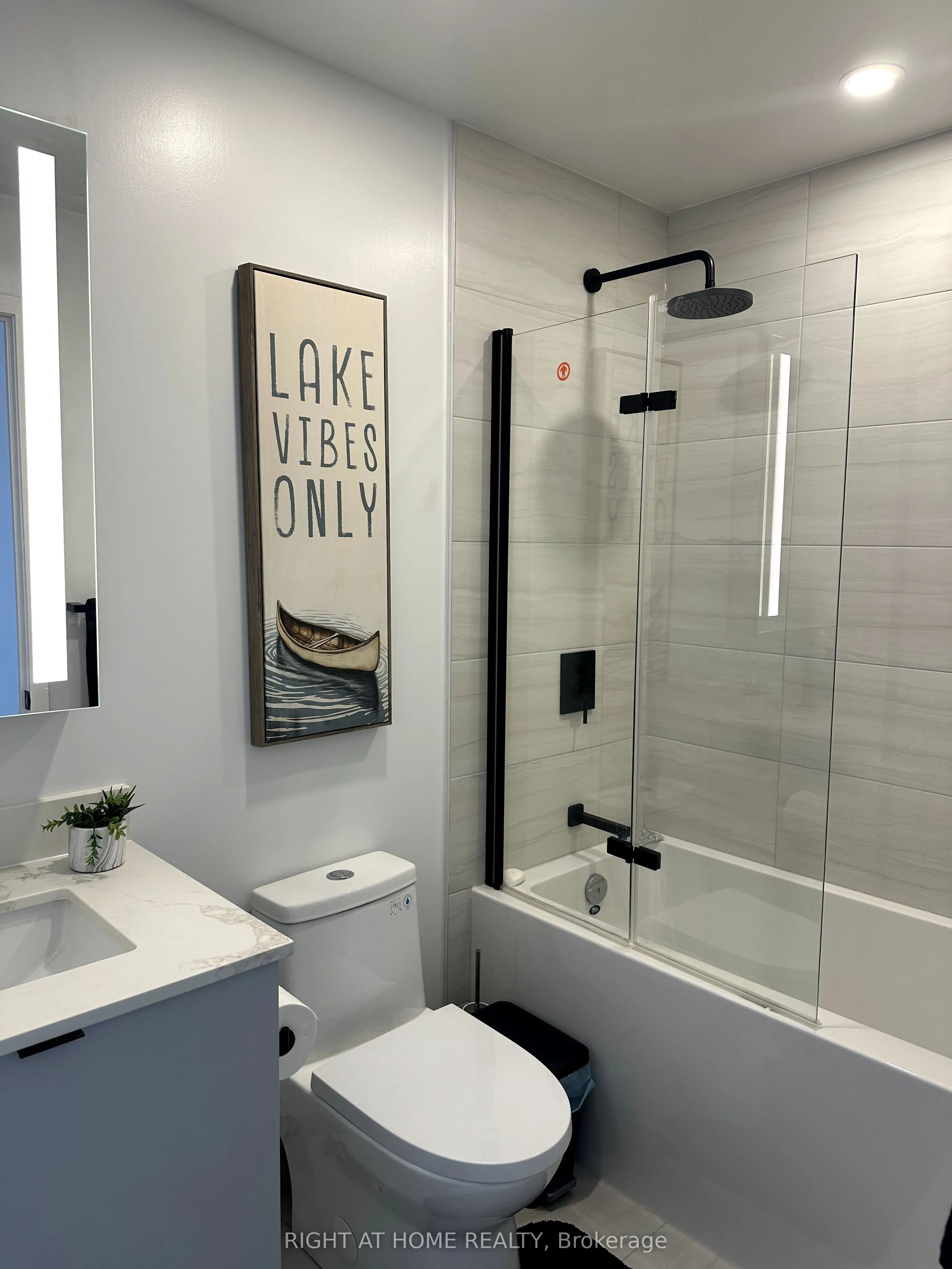 285 Dufferin Street, #612