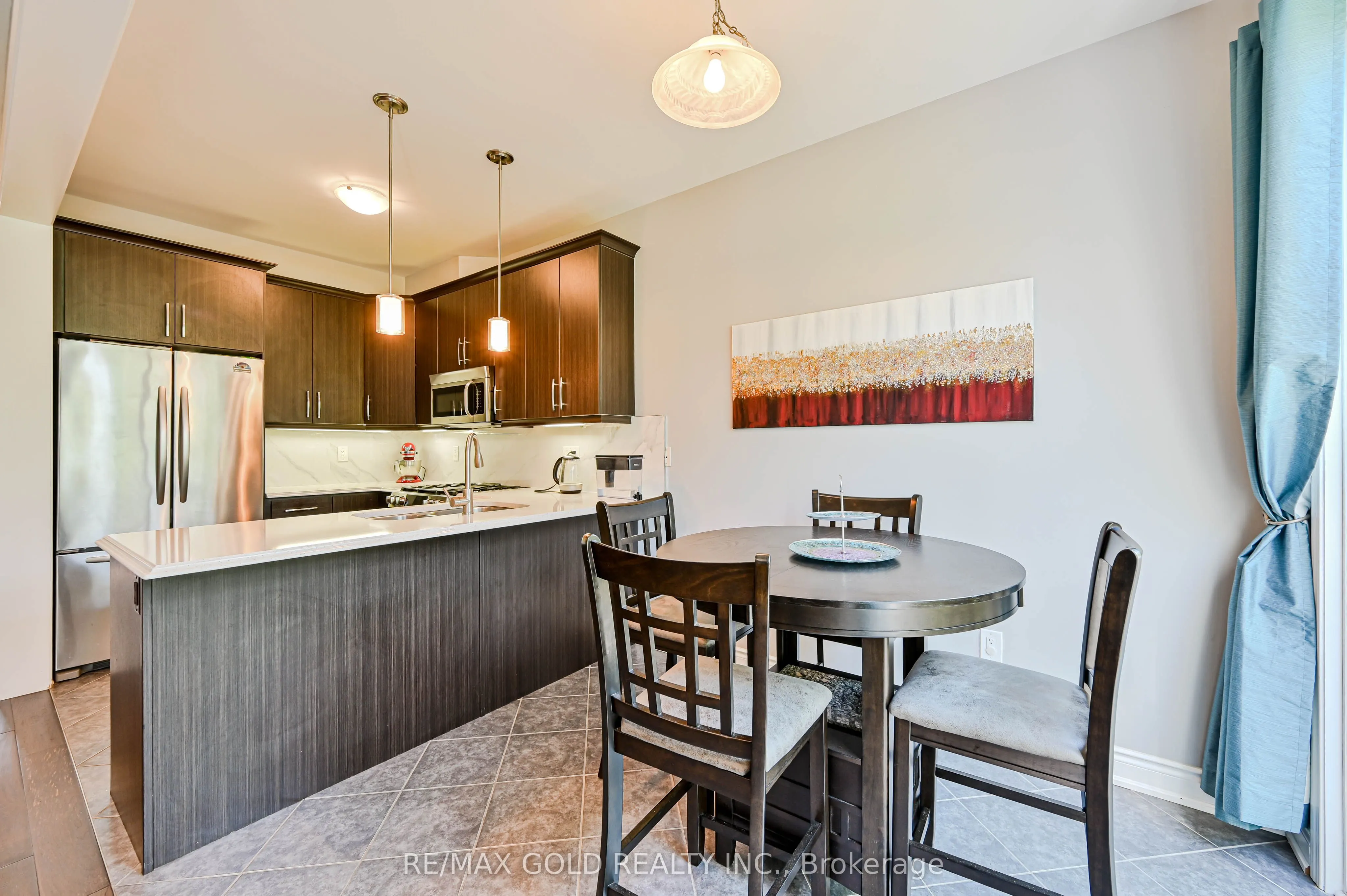 20 Meadowcrest Lane