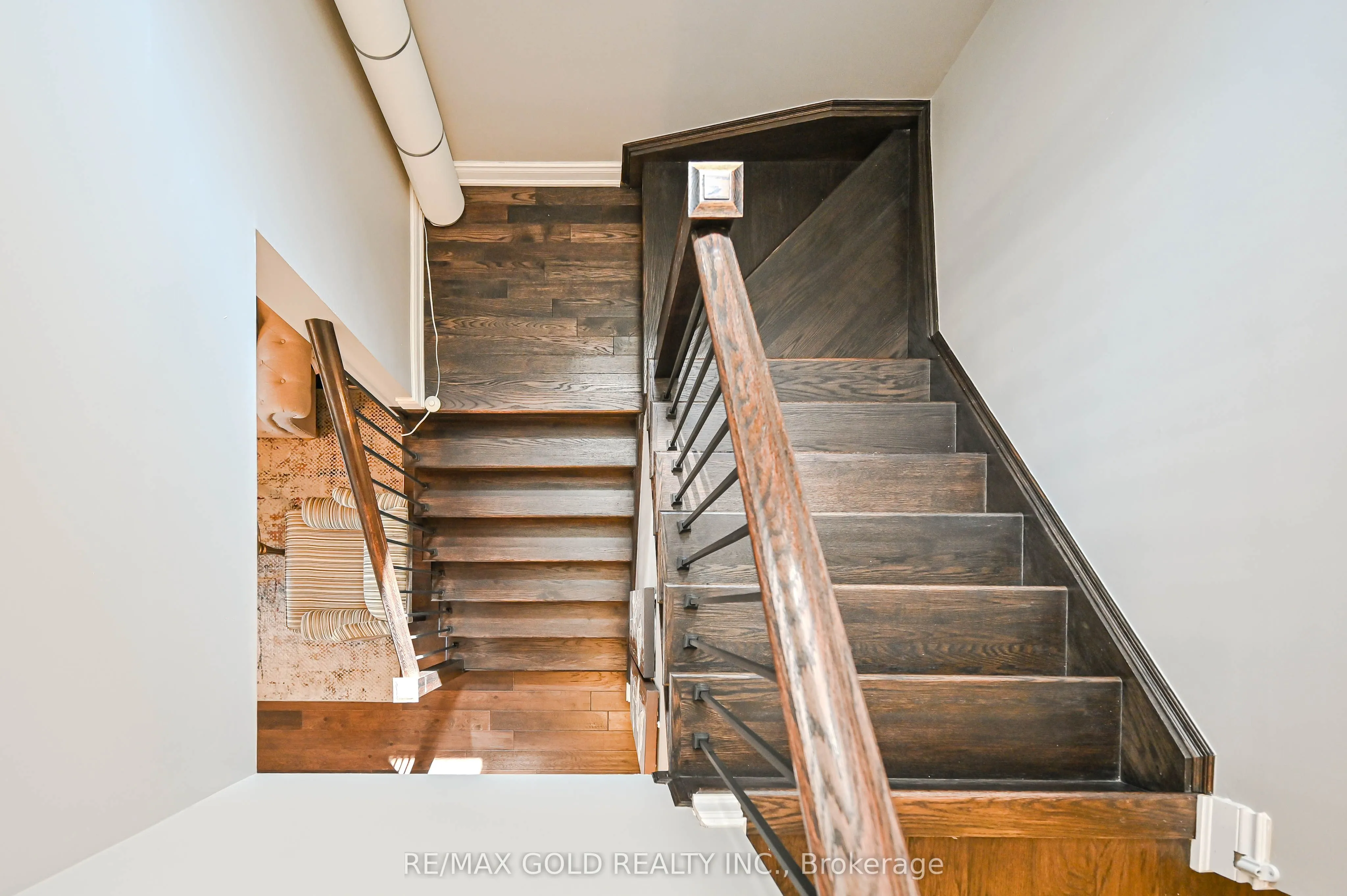 20 Meadowcrest Lane
