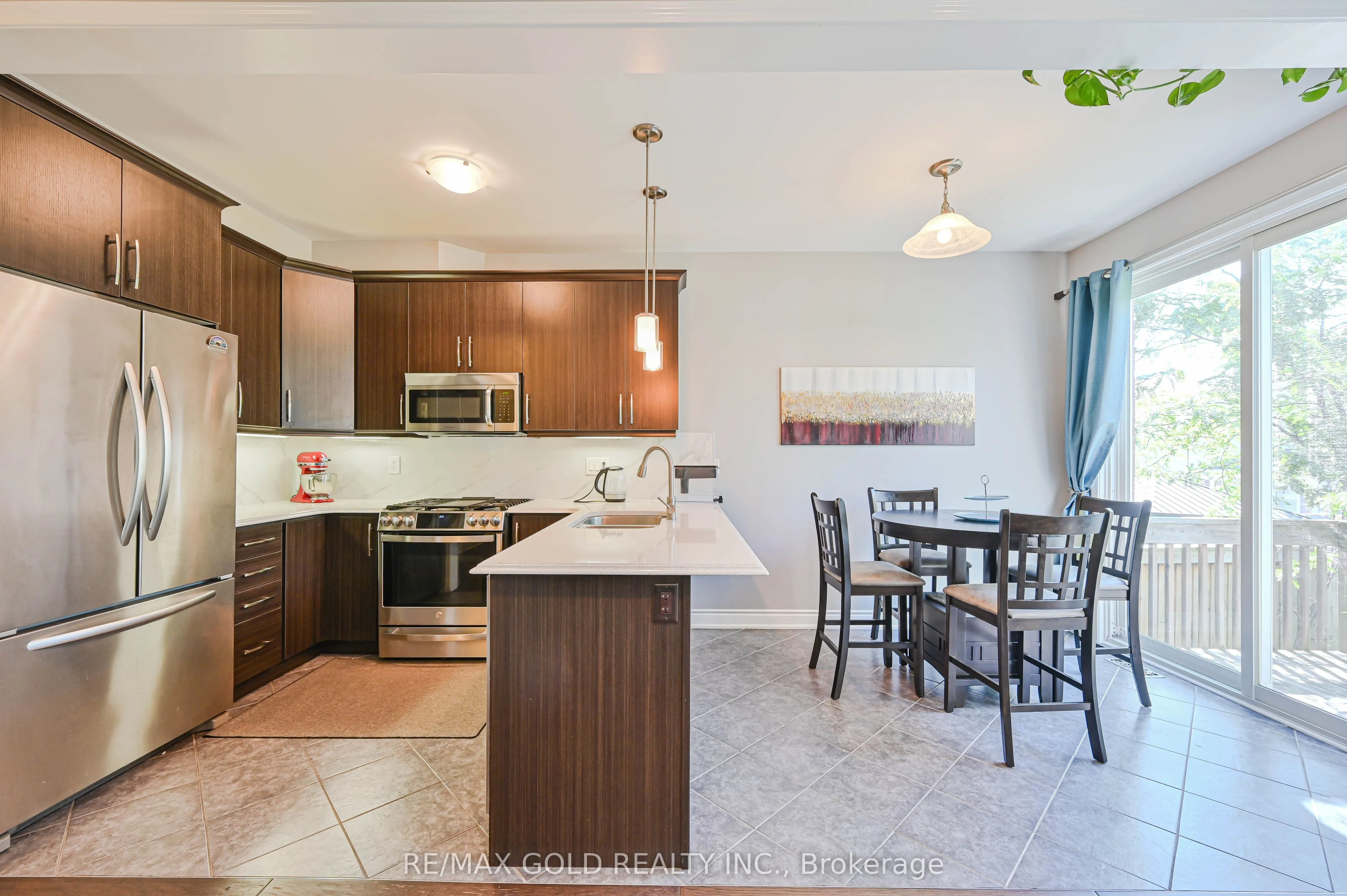 20 Meadowcrest Lane