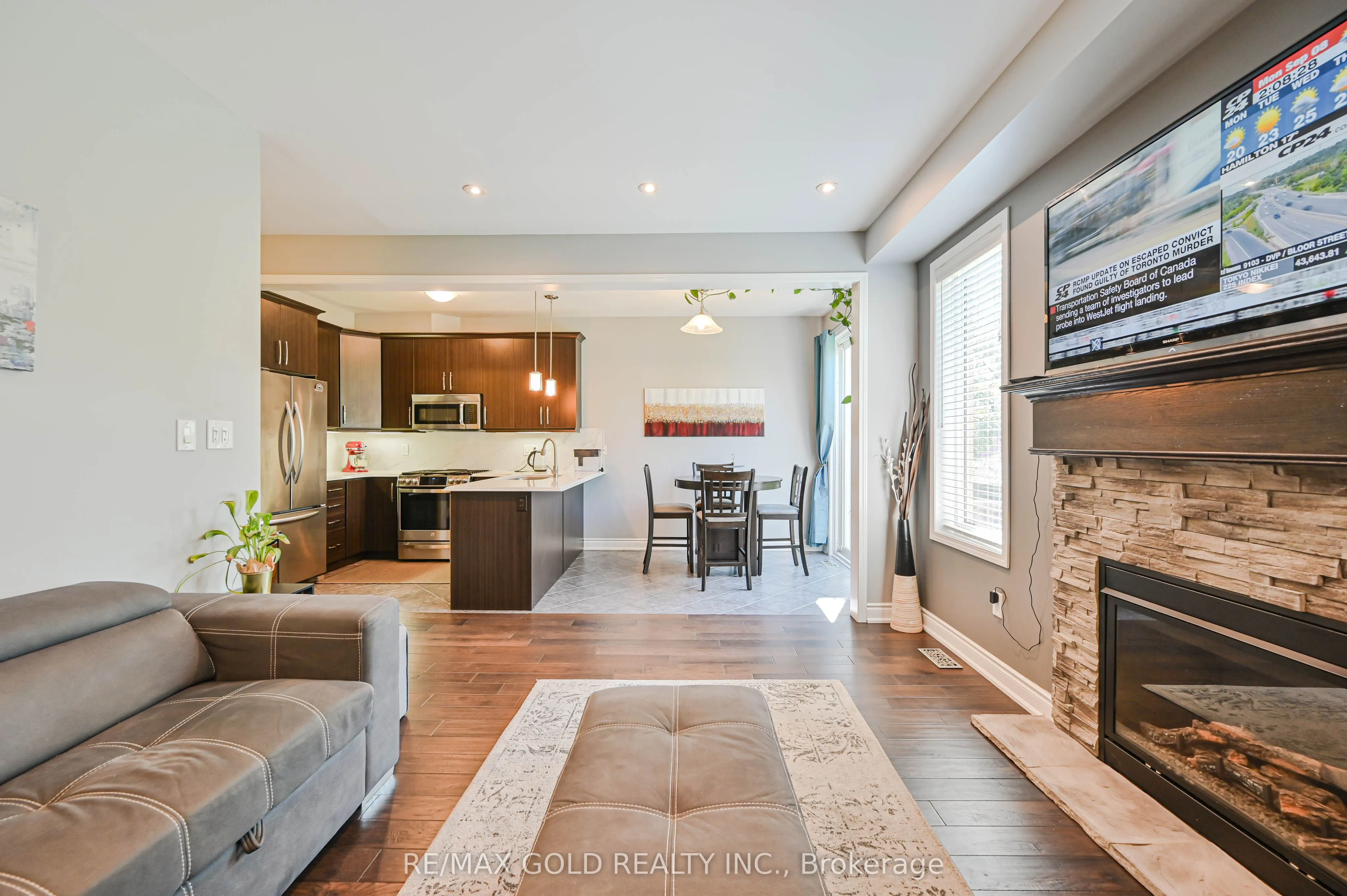 20 Meadowcrest Lane