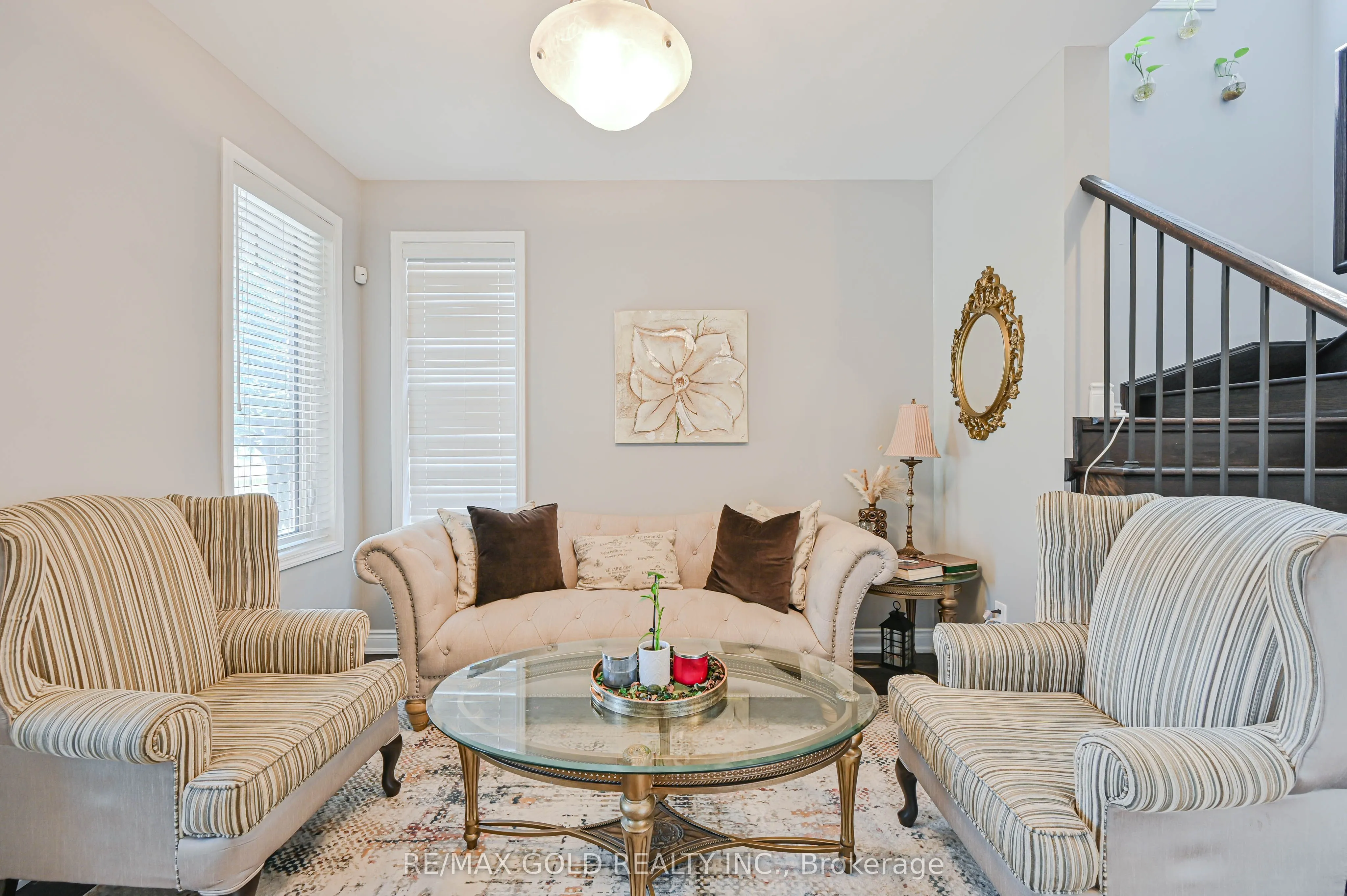 20 Meadowcrest Lane