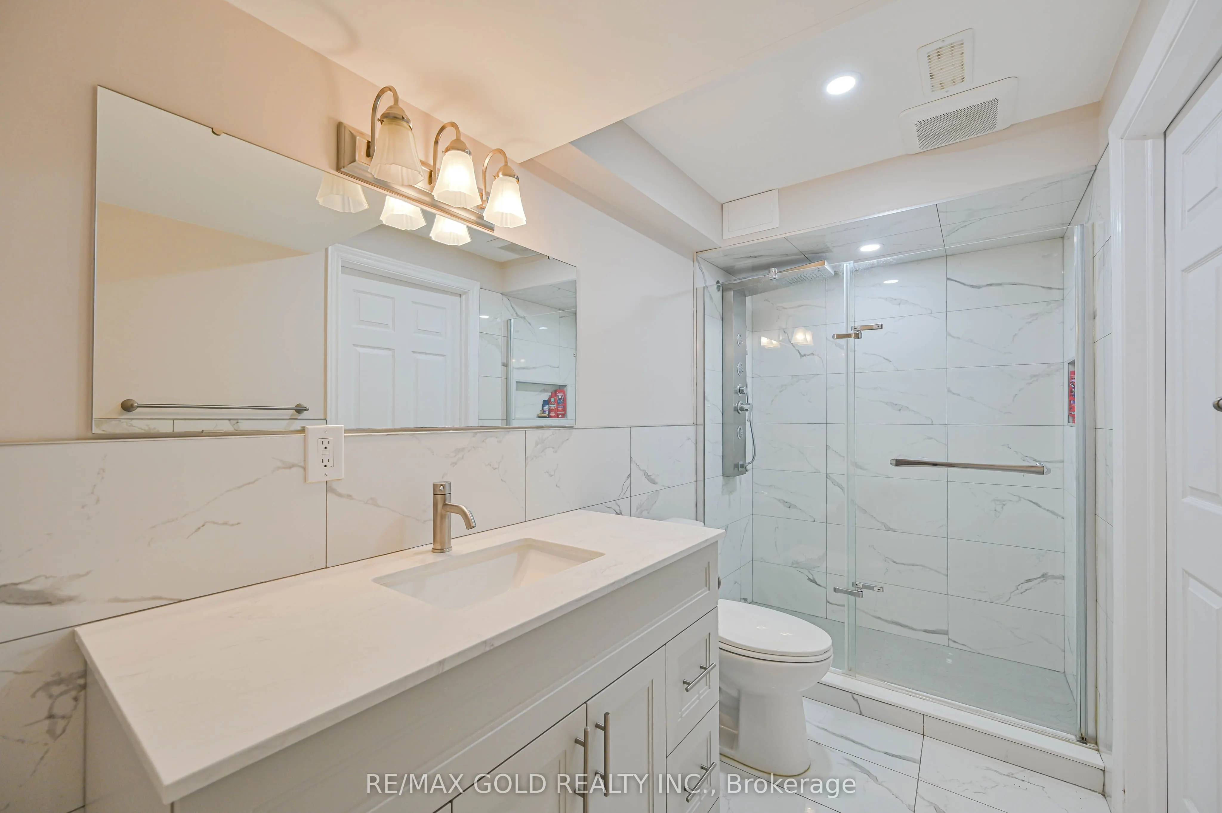 20 Meadowcrest Lane