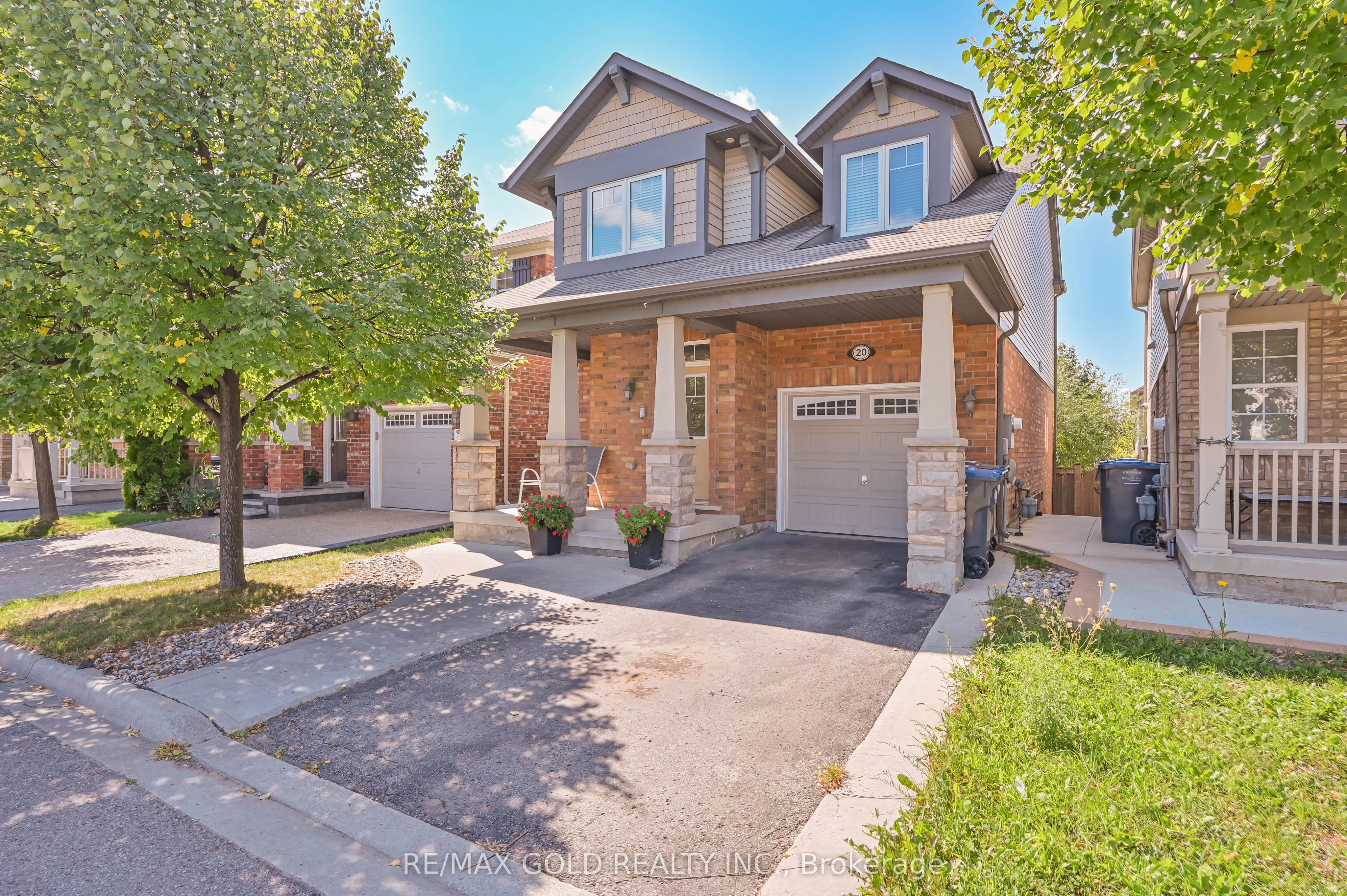 20 Meadowcrest Lane