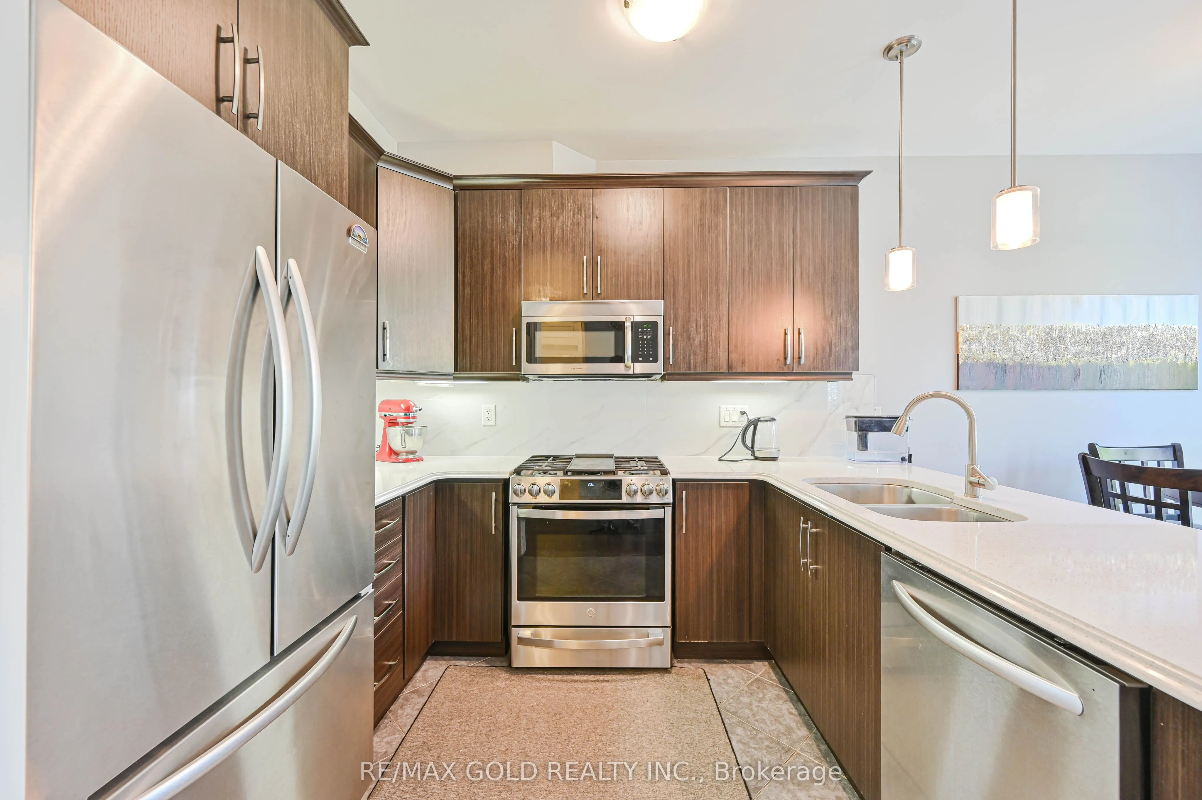 20 Meadowcrest Lane