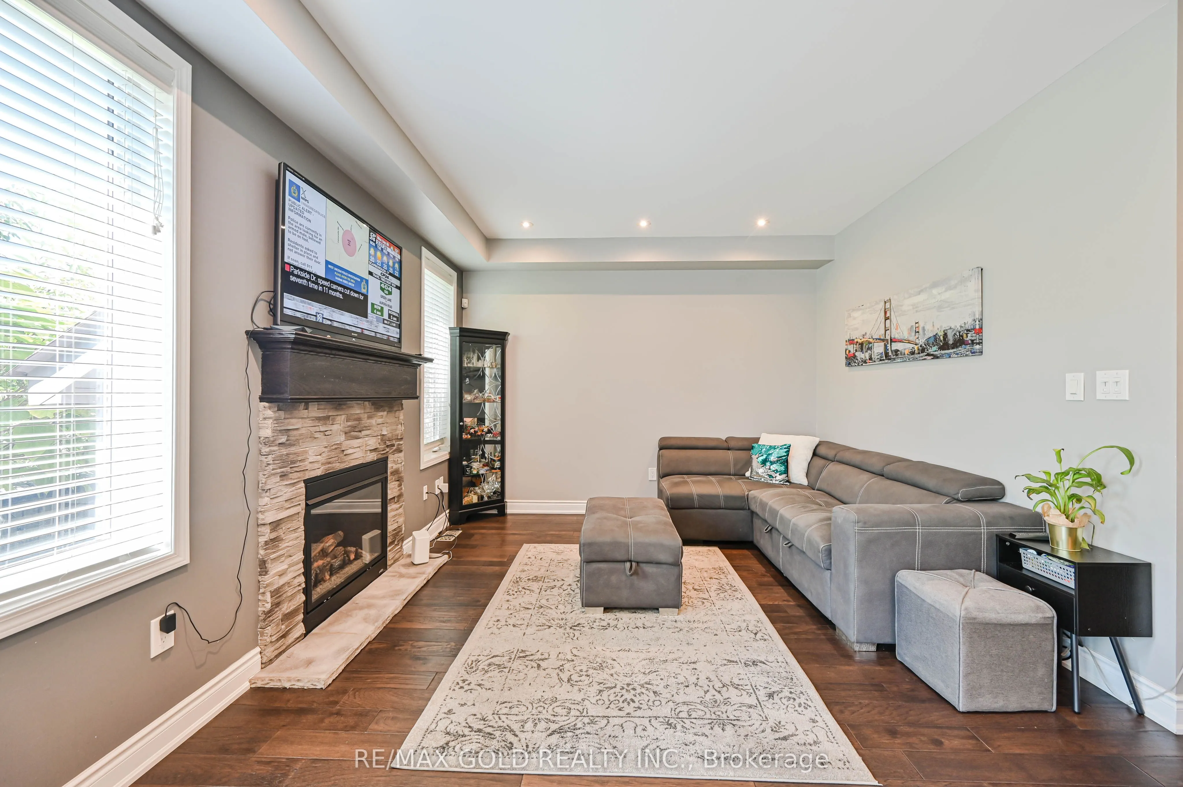 20 Meadowcrest Lane