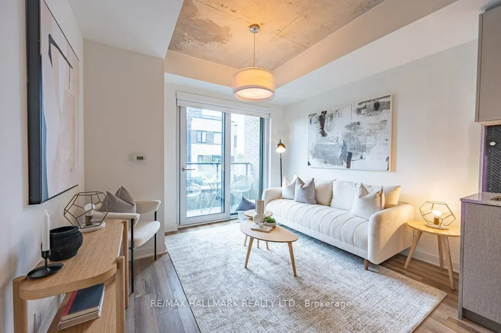 1808 St. Clair Avenue W, #220