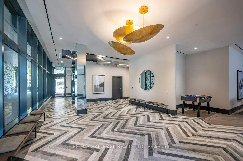 1808 St. Clair Avenue W, #220