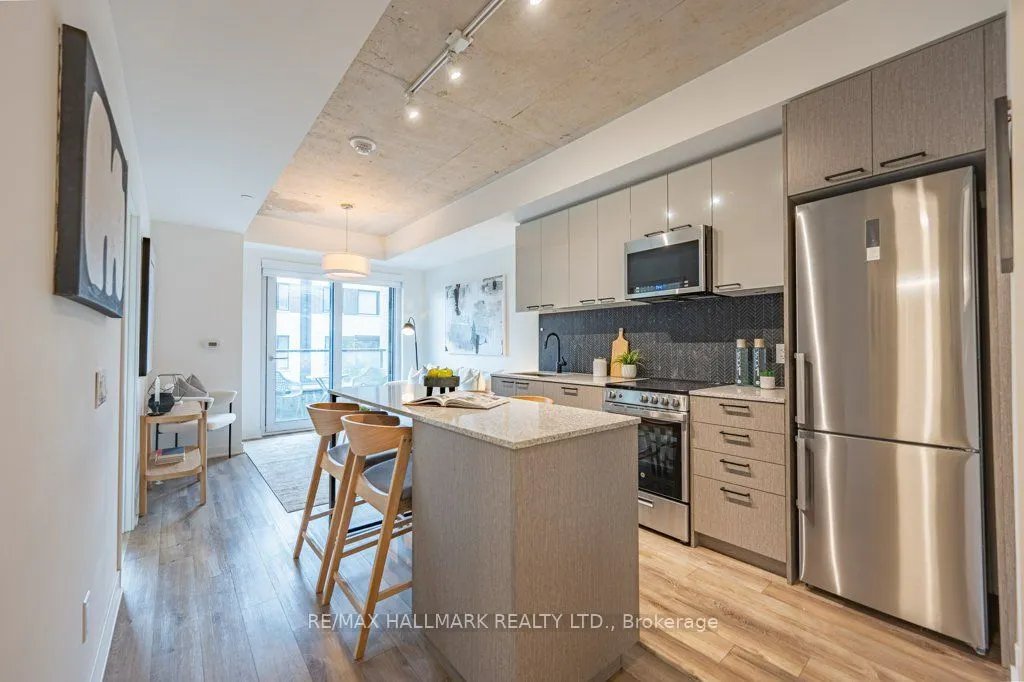 1808 St. Clair Avenue W, #220