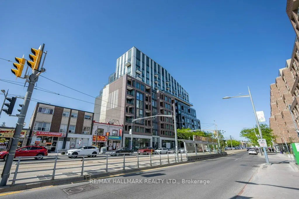 1808 St. Clair Avenue W, #220