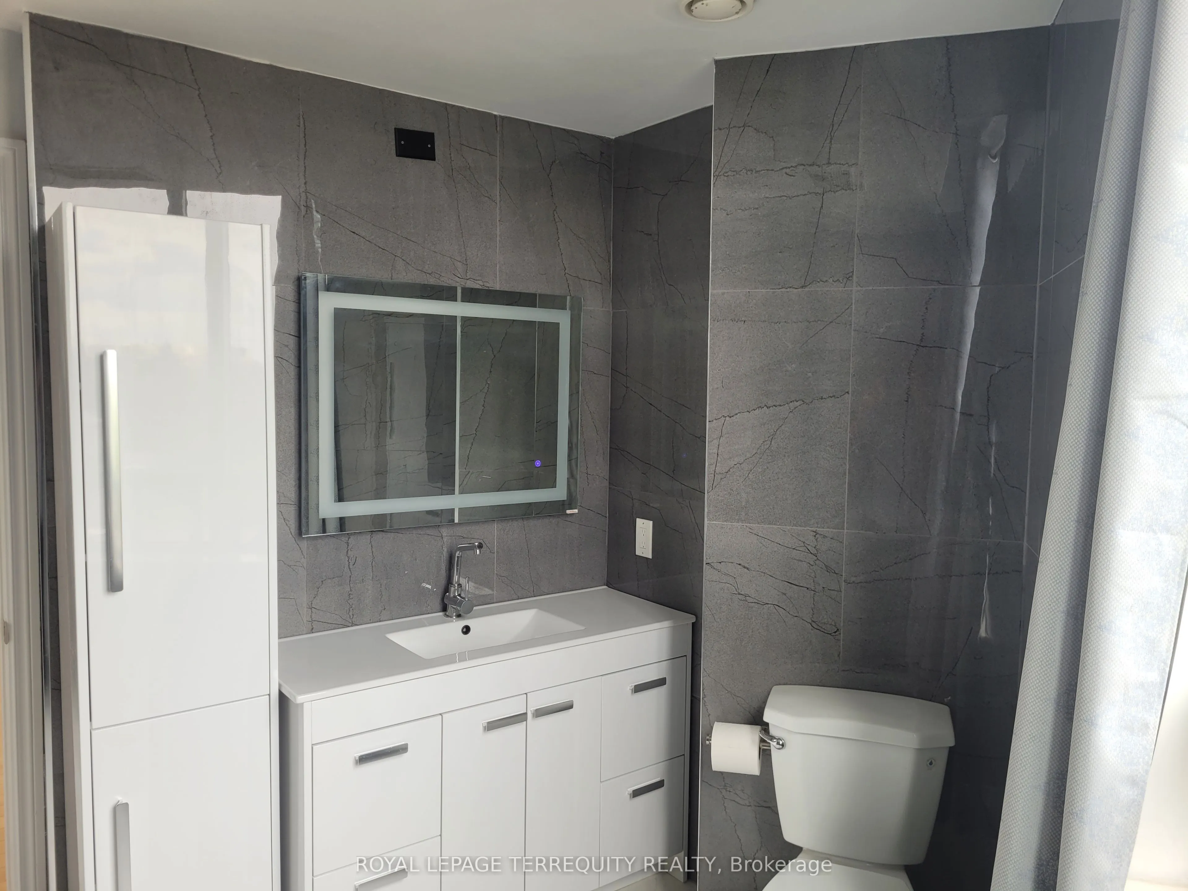 1 Belvedere Court, #507
