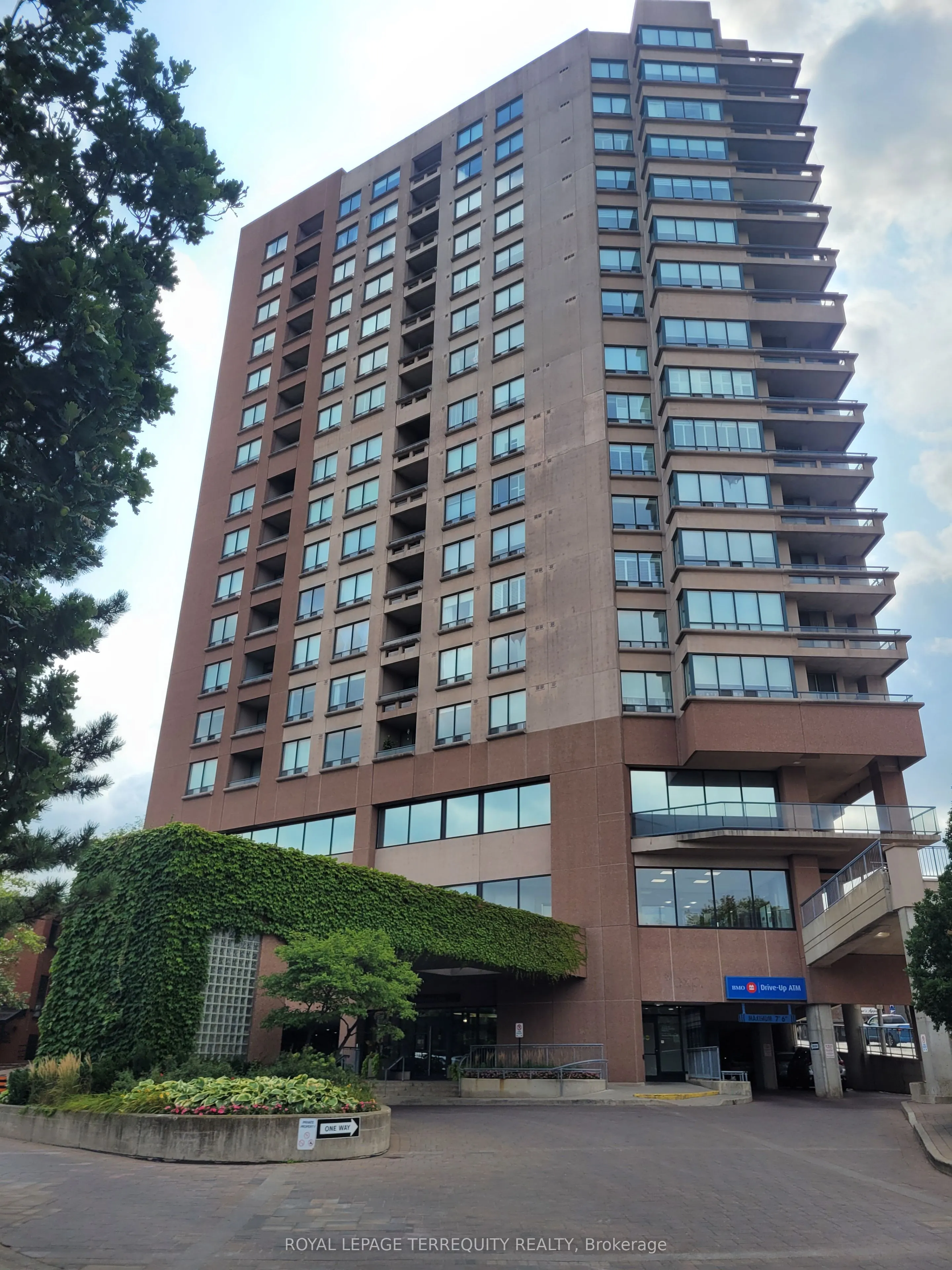 1 Belvedere Court, #507
