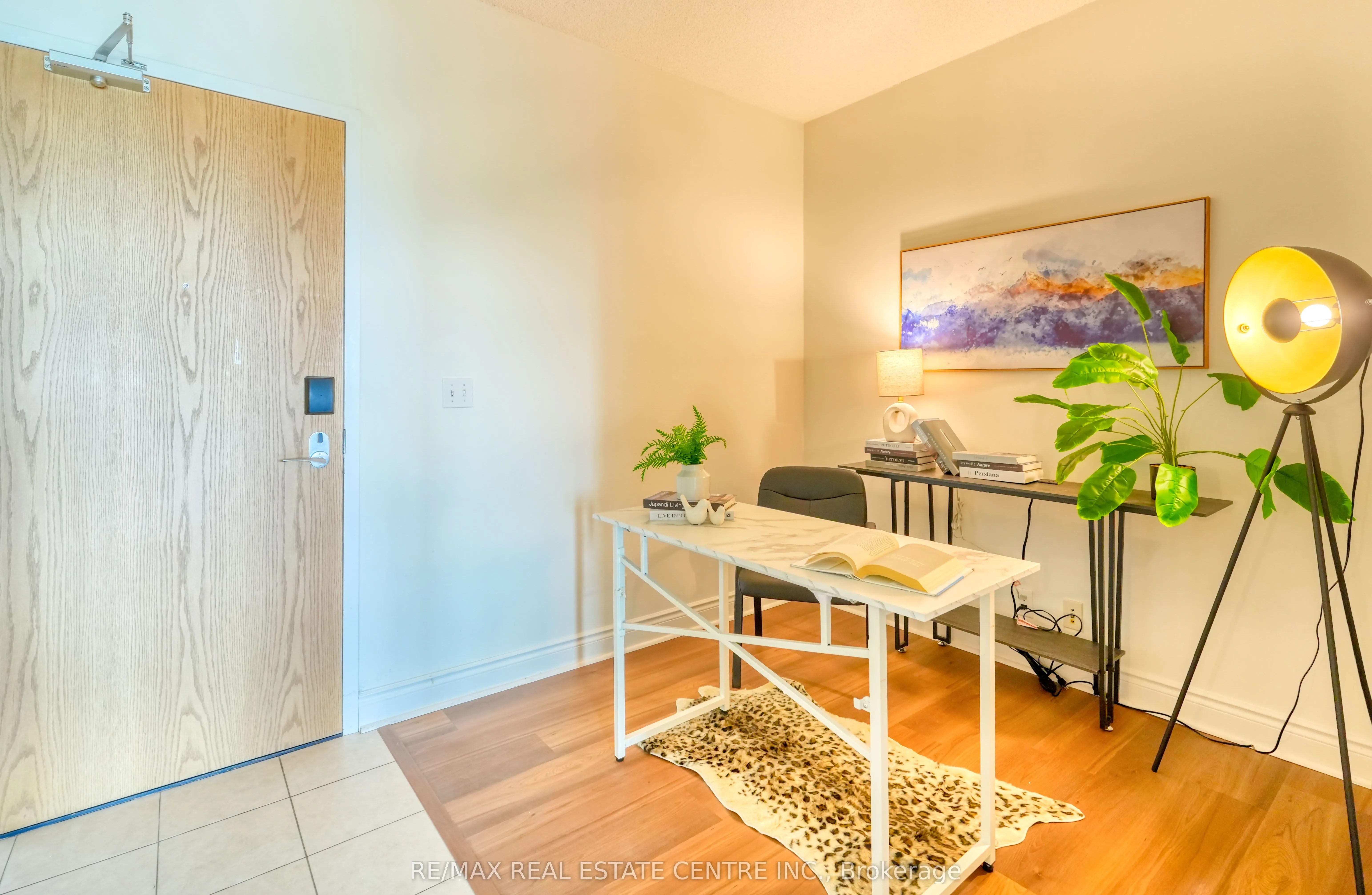 1900 Lake Shore Boulevard W, #808