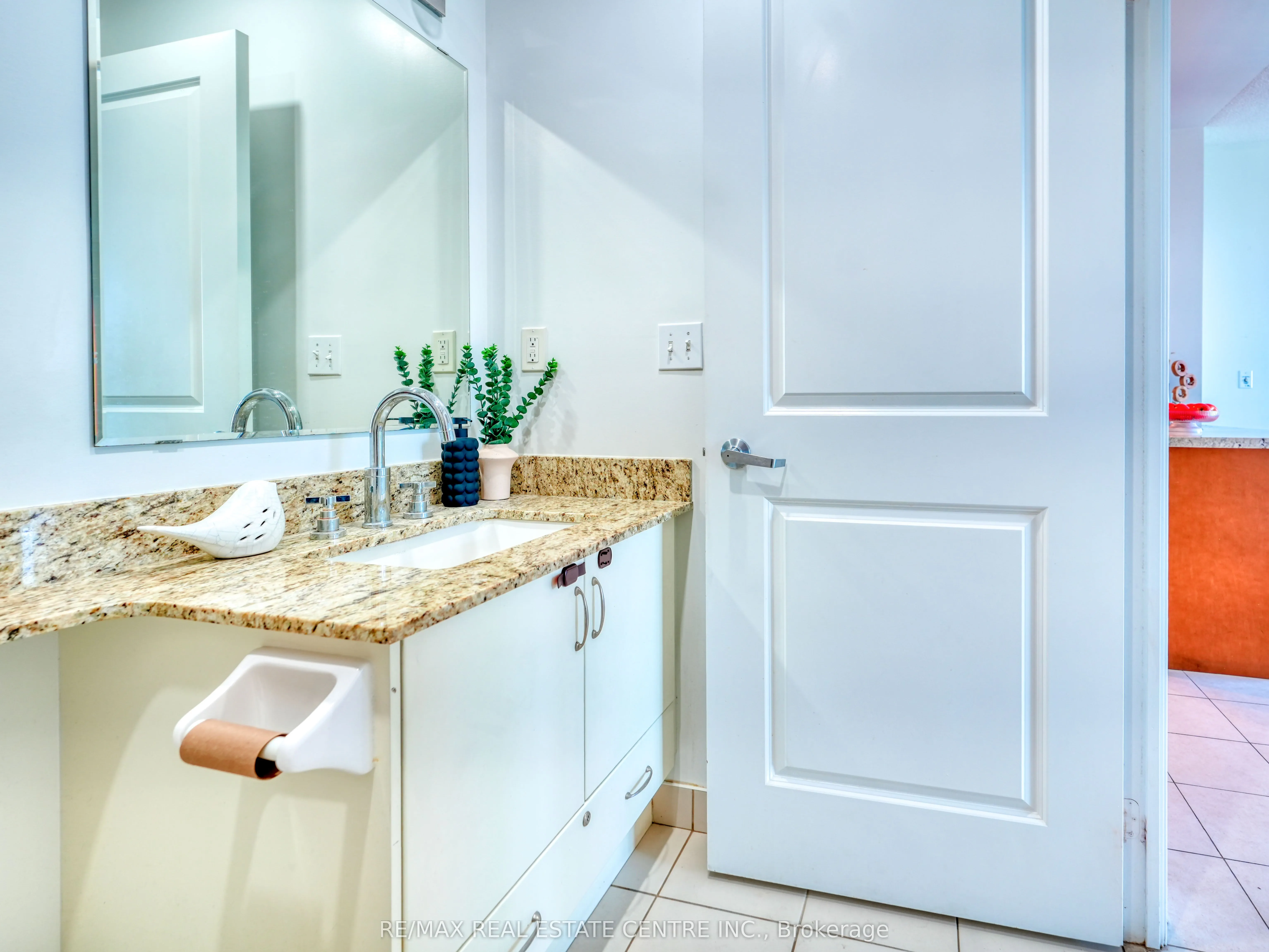1900 Lake Shore Boulevard W, #808