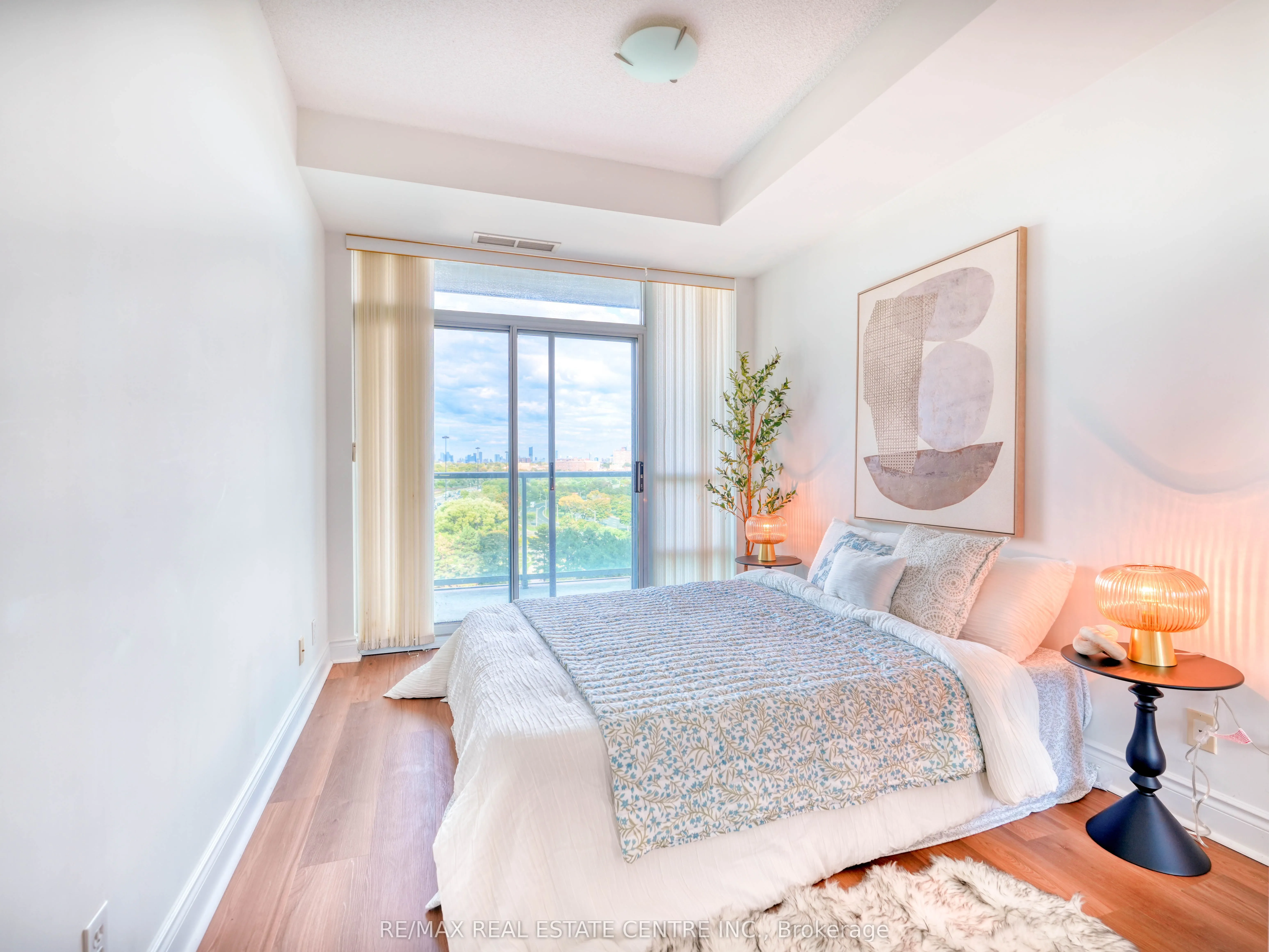 1900 Lake Shore Boulevard W, #808