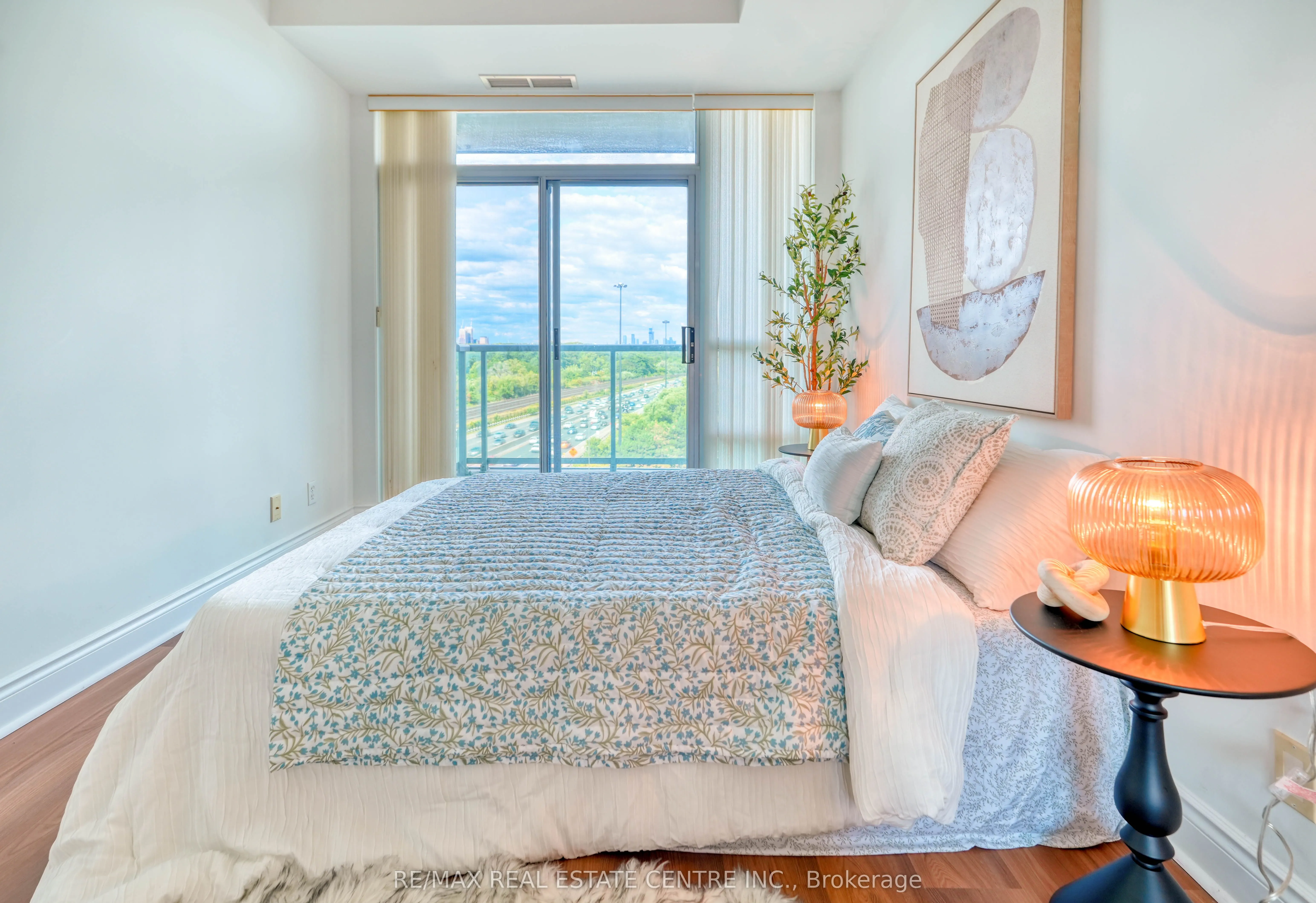 1900 Lake Shore Boulevard W, #808