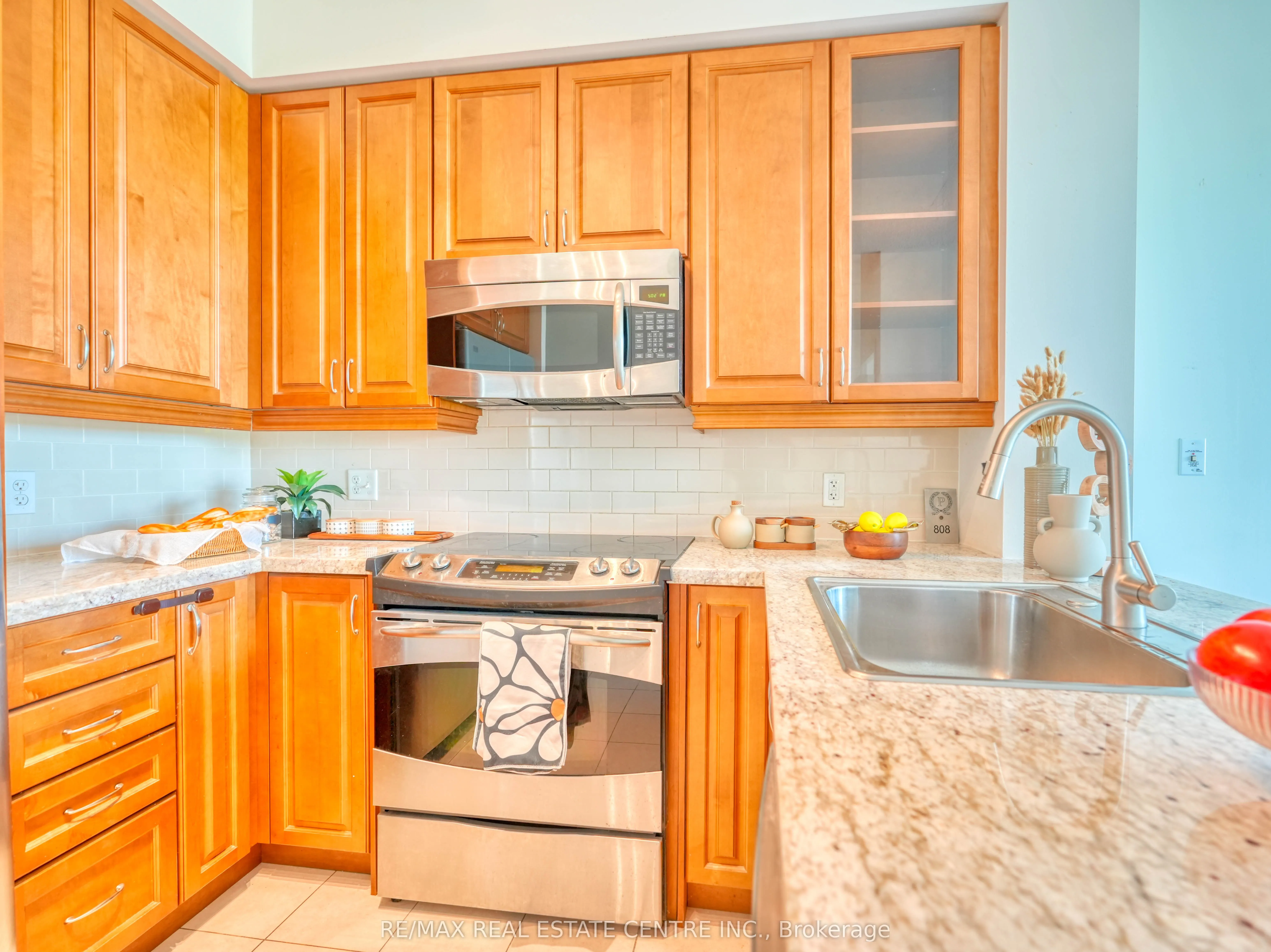1900 Lake Shore Boulevard W, #808