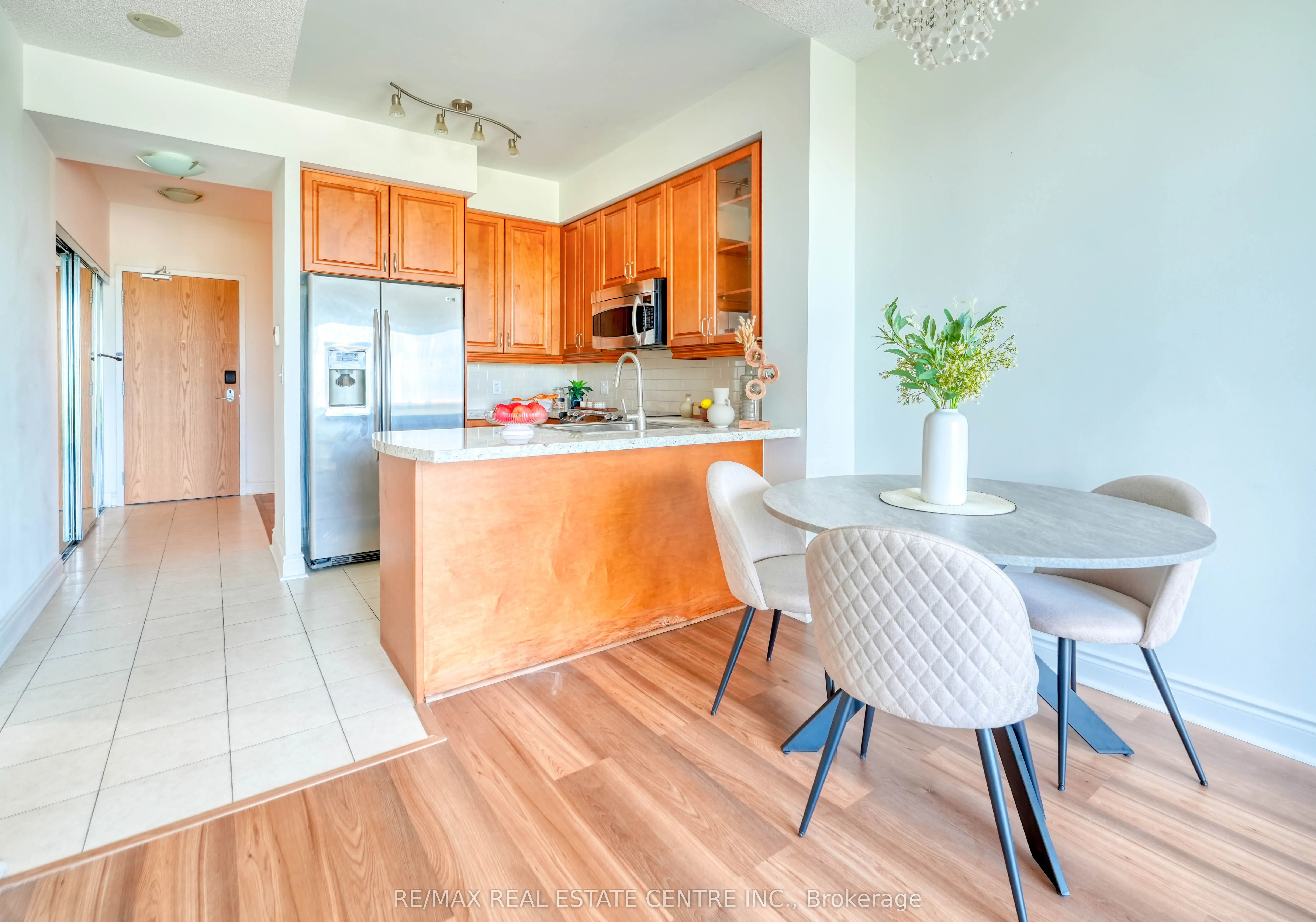 1900 Lake Shore Boulevard W, #808