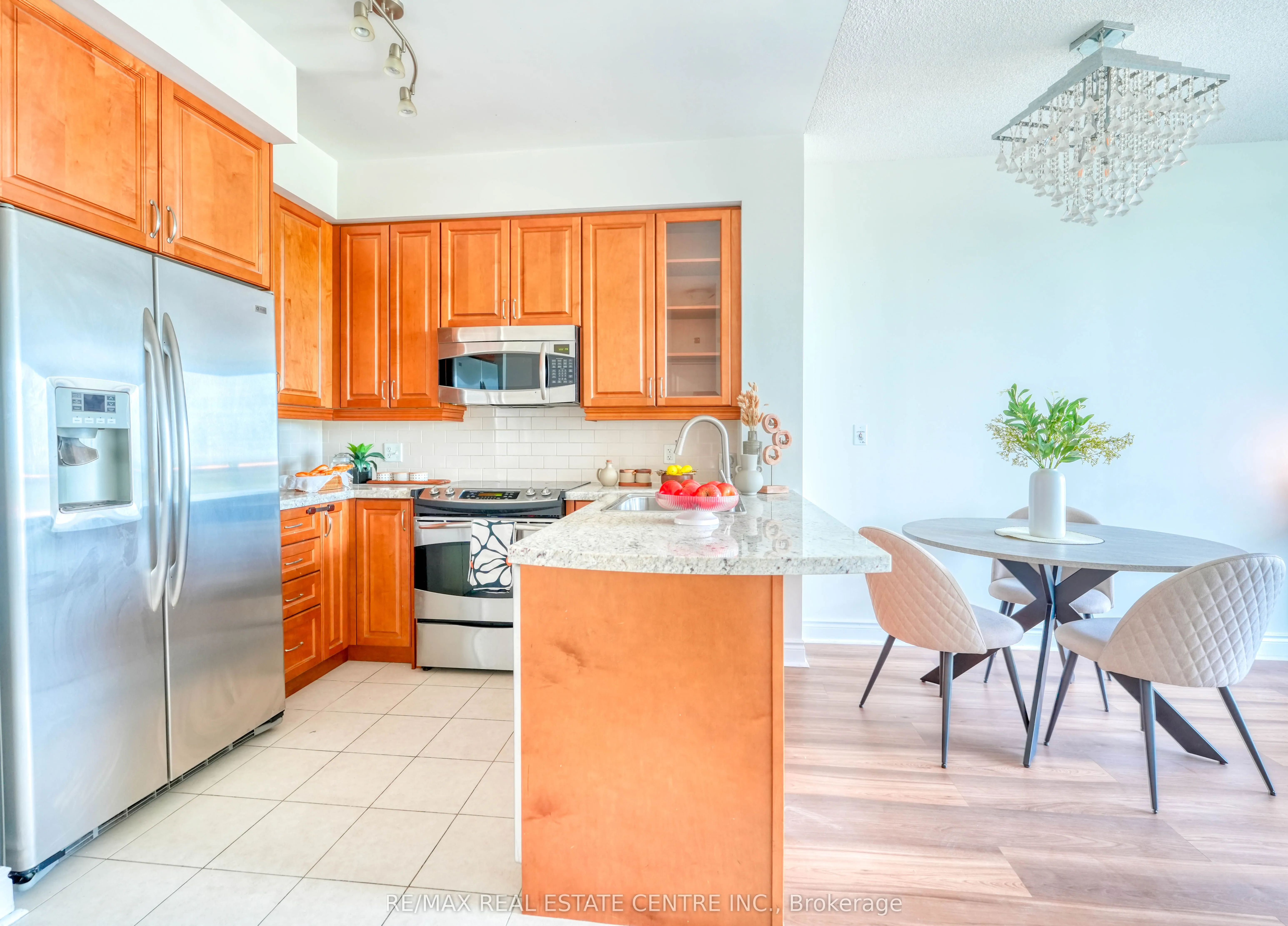 1900 Lake Shore Boulevard W, #808