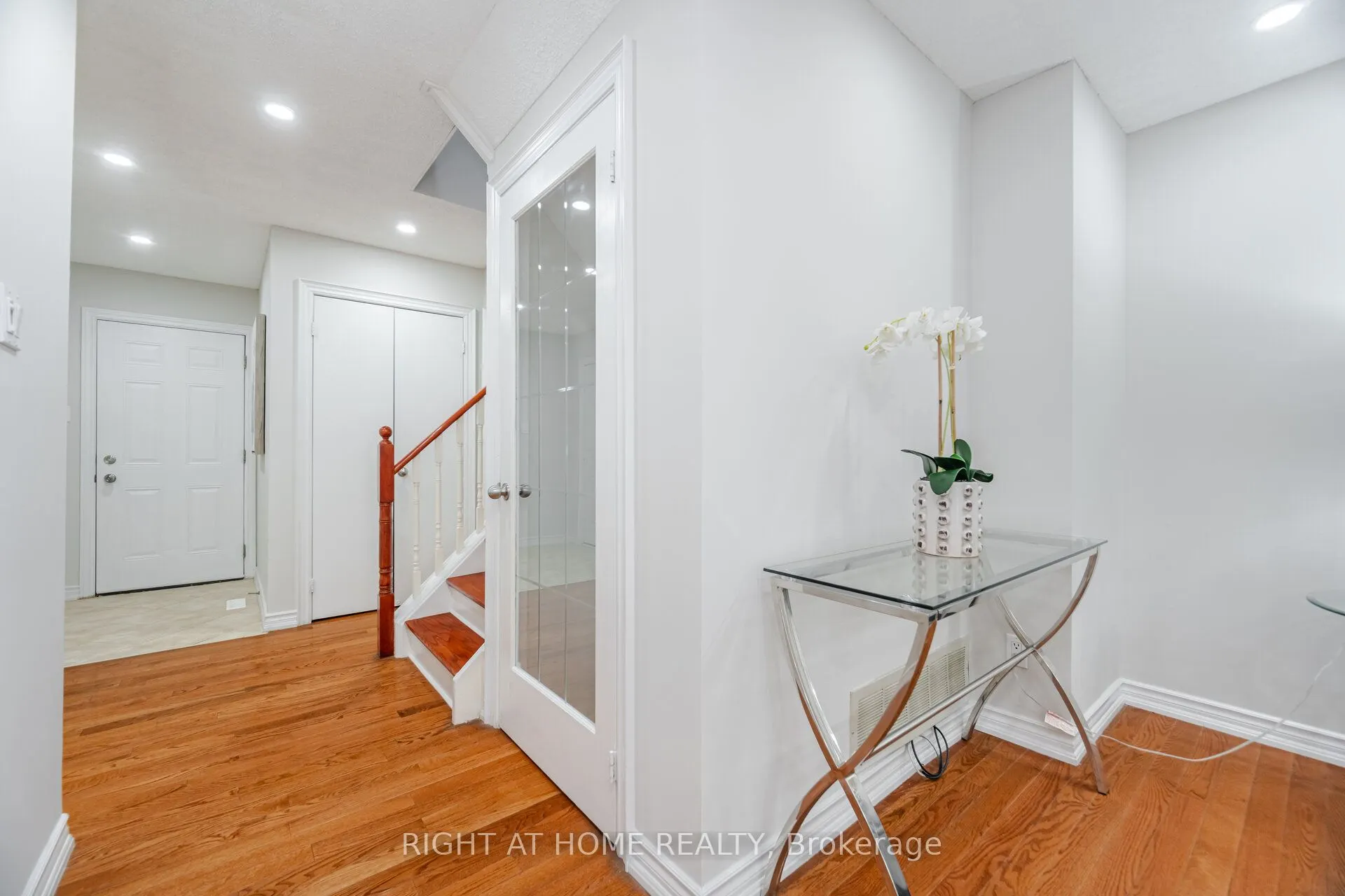 3600 Colonial Drive, #98