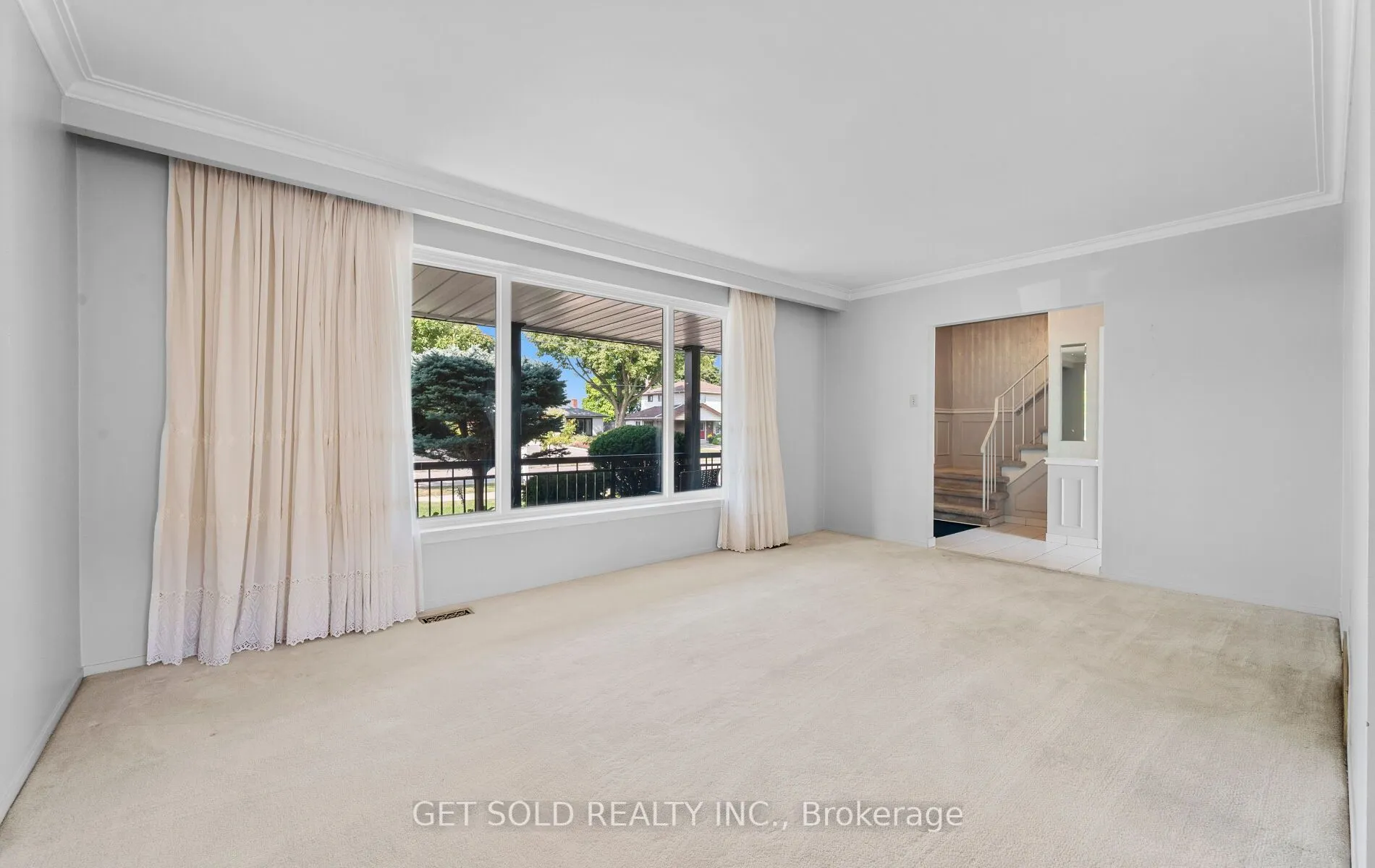 54 Ringway Crescent
