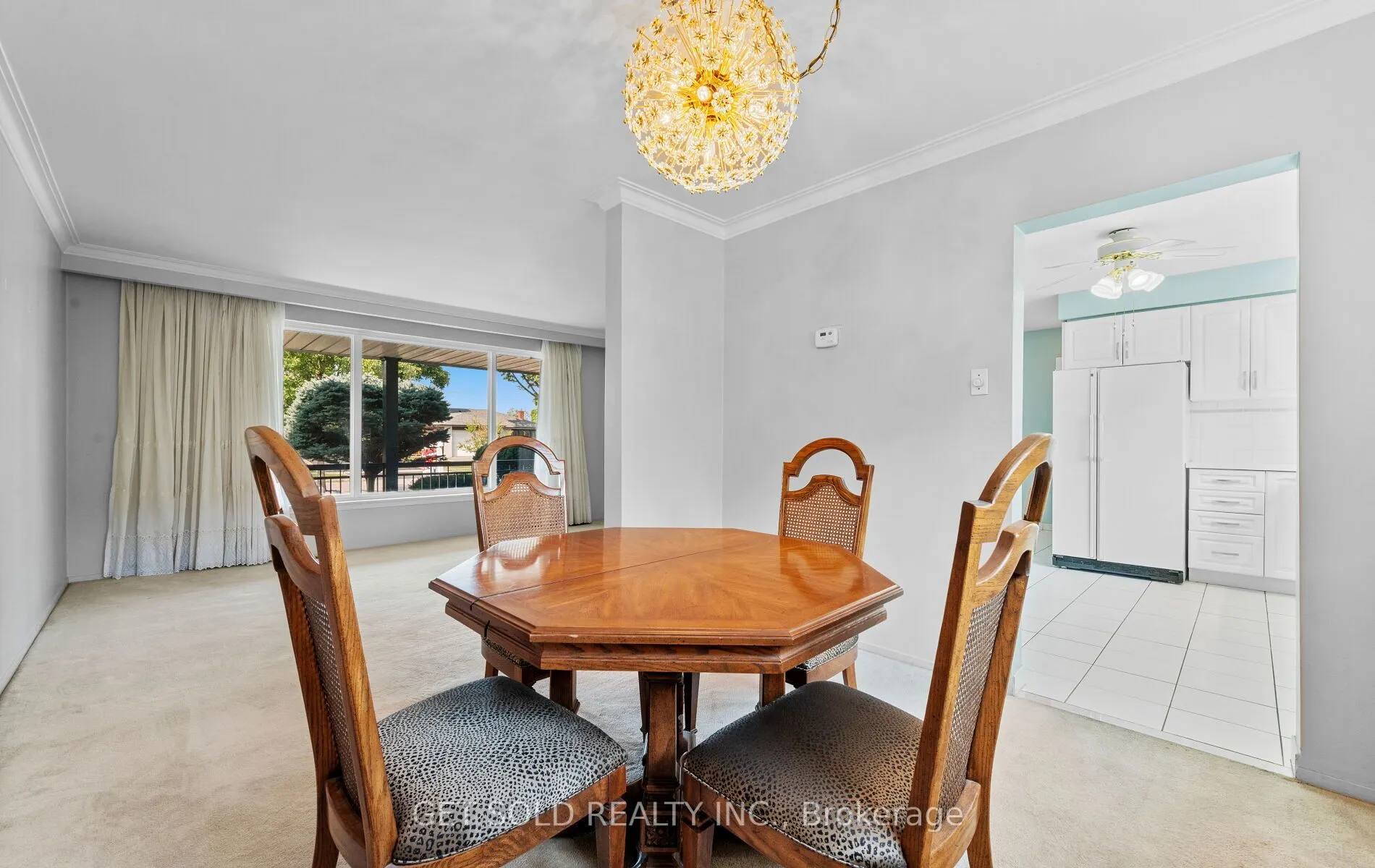 54 Ringway Crescent