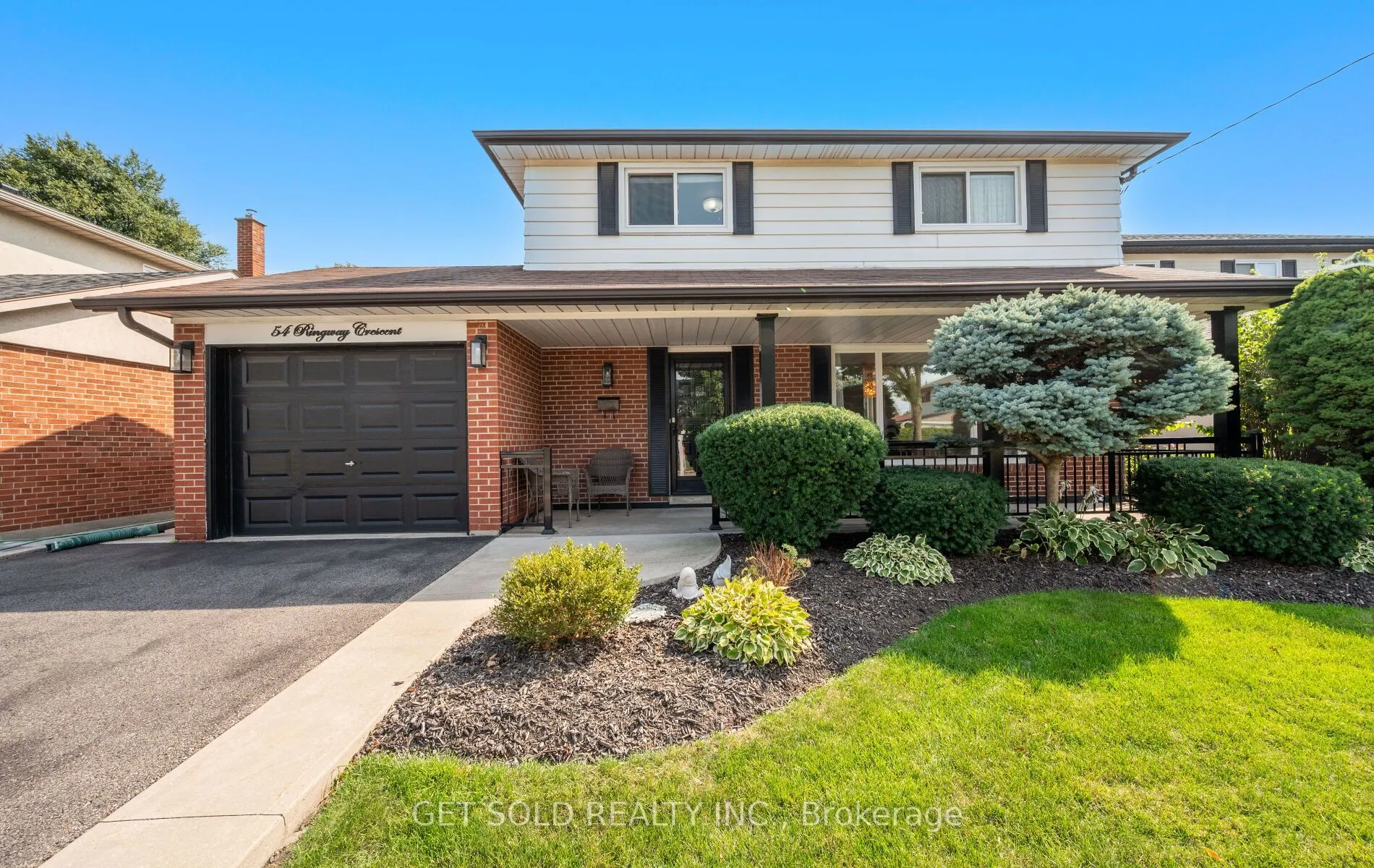 54 Ringway Crescent
