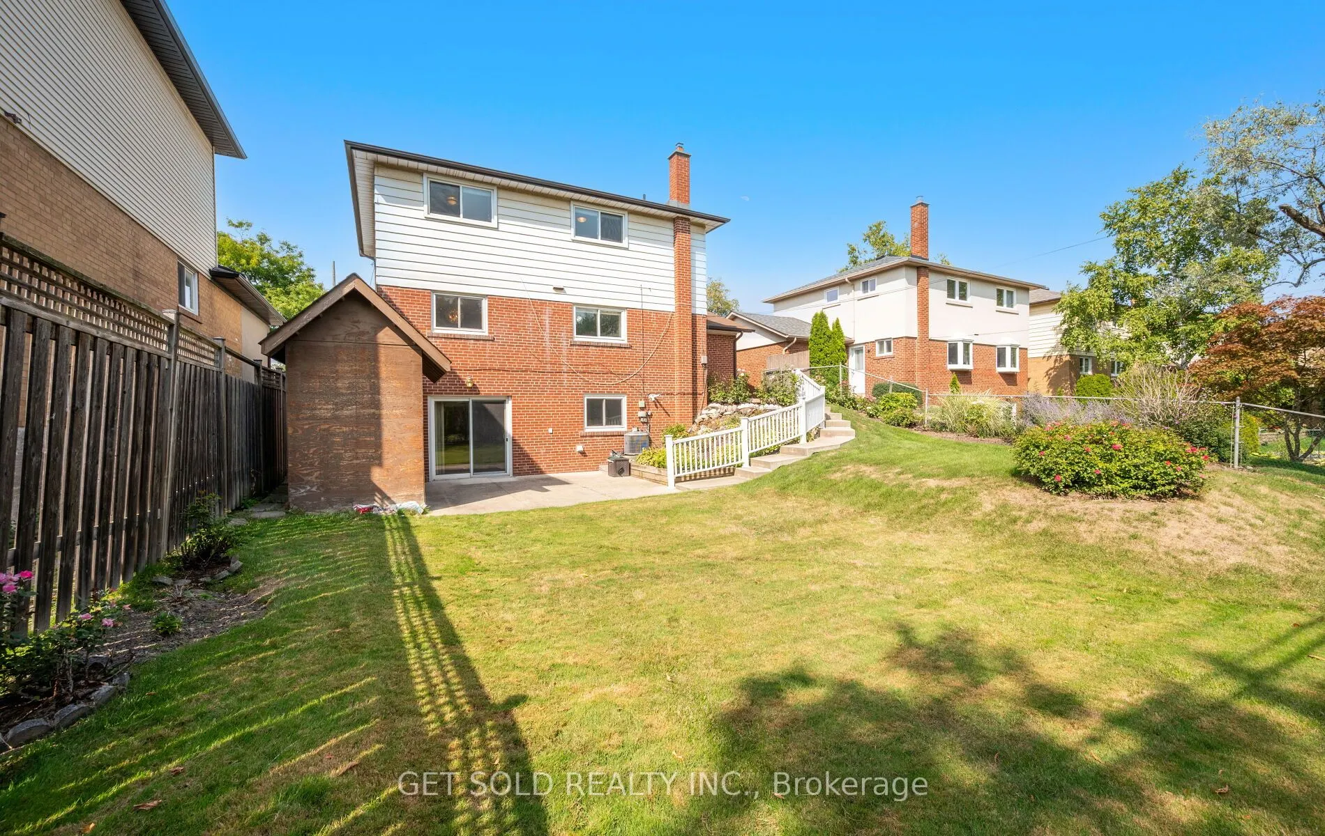 54 Ringway Crescent