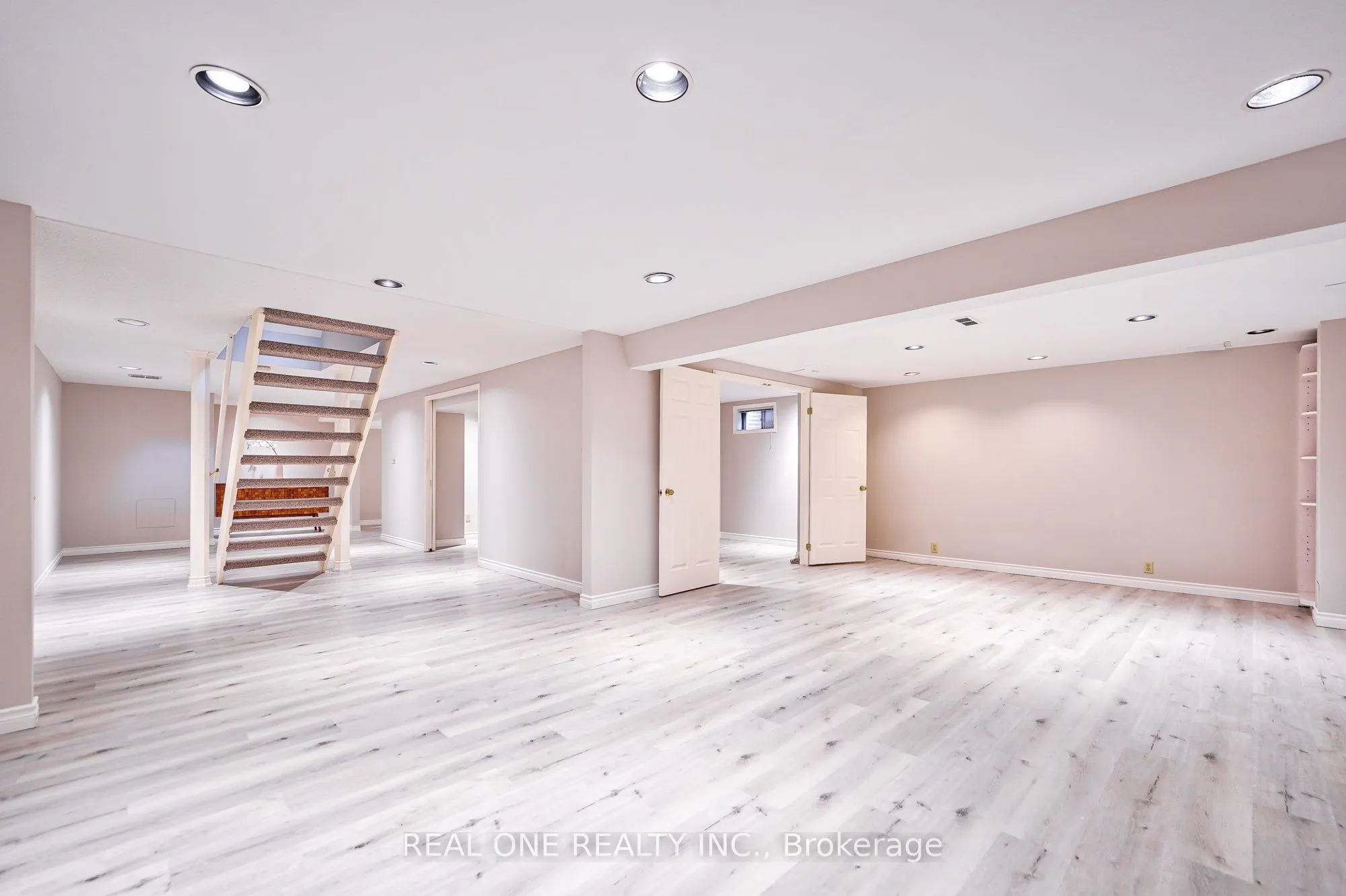 1321 Monks Passage