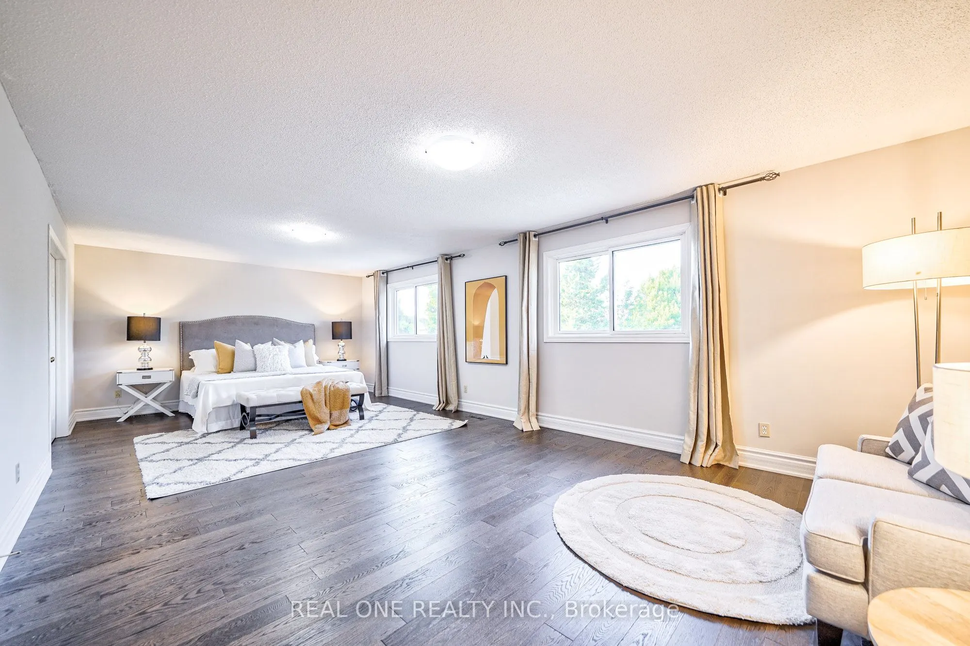 1321 Monks Passage